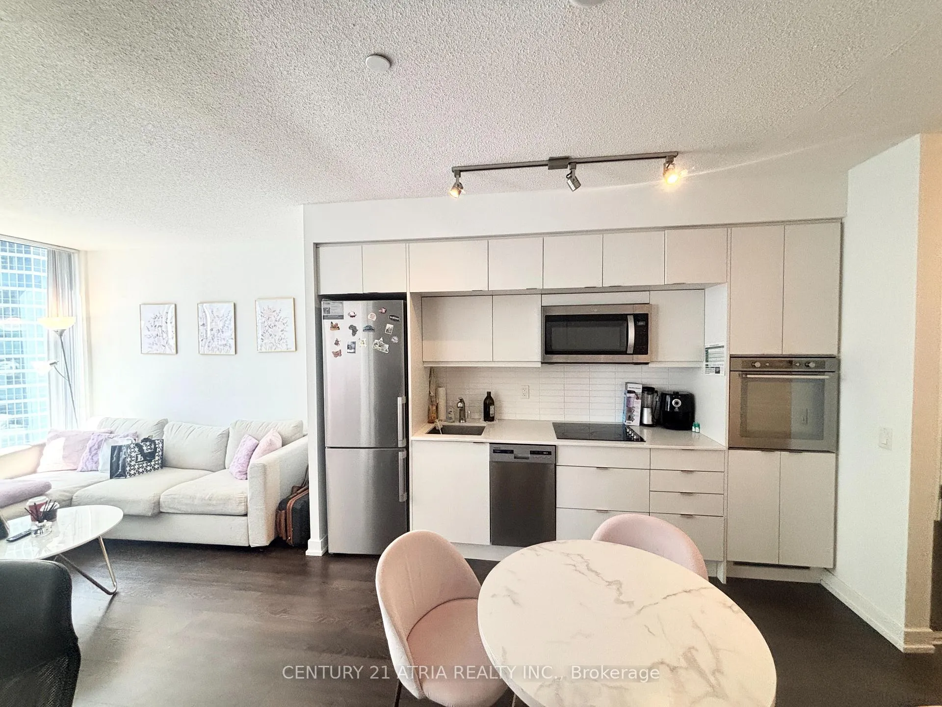 Photo 6 of Unit 1908, 10 York Street, Toronto, Waterfront Communities — HOMEH