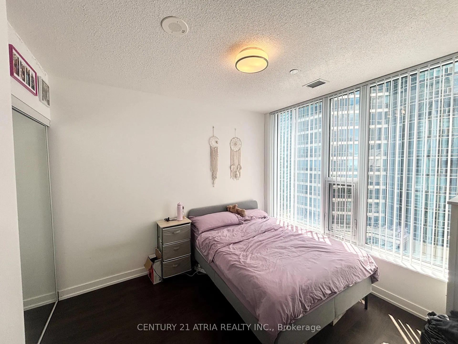 Photo 7 of Unit 1908, 10 York Street, Toronto, Waterfront Communities — HOMEH