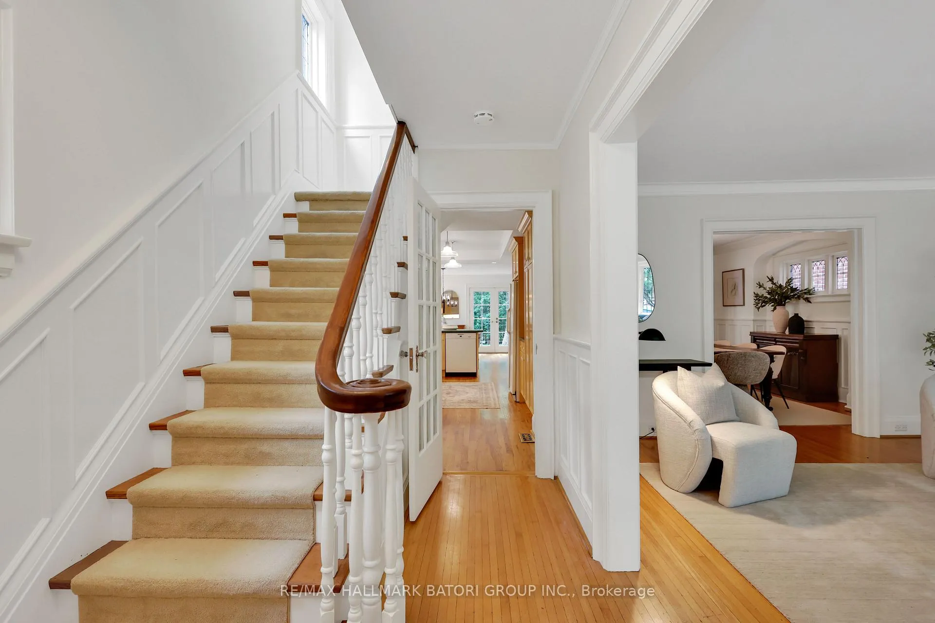 Photo 2 of 152 Hillhurst Boulevard, Toronto, Lawrence Park South — HOMEH