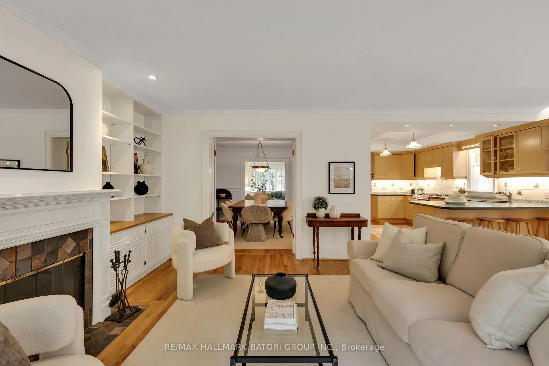 Photo 9 of 152 Hillhurst Boulevard, Toronto, Lawrence Park South — HOMEH