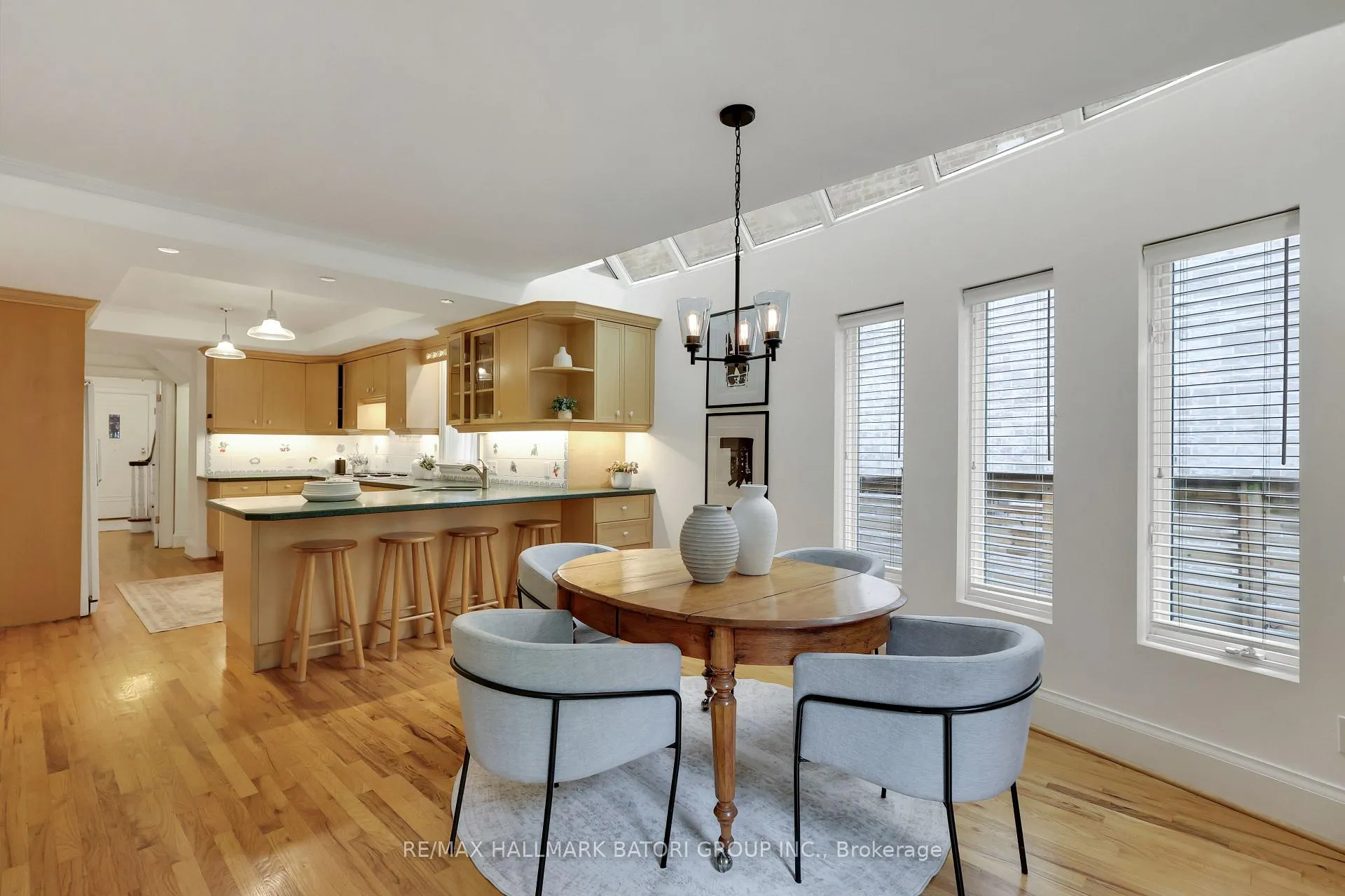 Photo 11 of 152 Hillhurst Boulevard, Toronto, Lawrence Park South — HOMEH