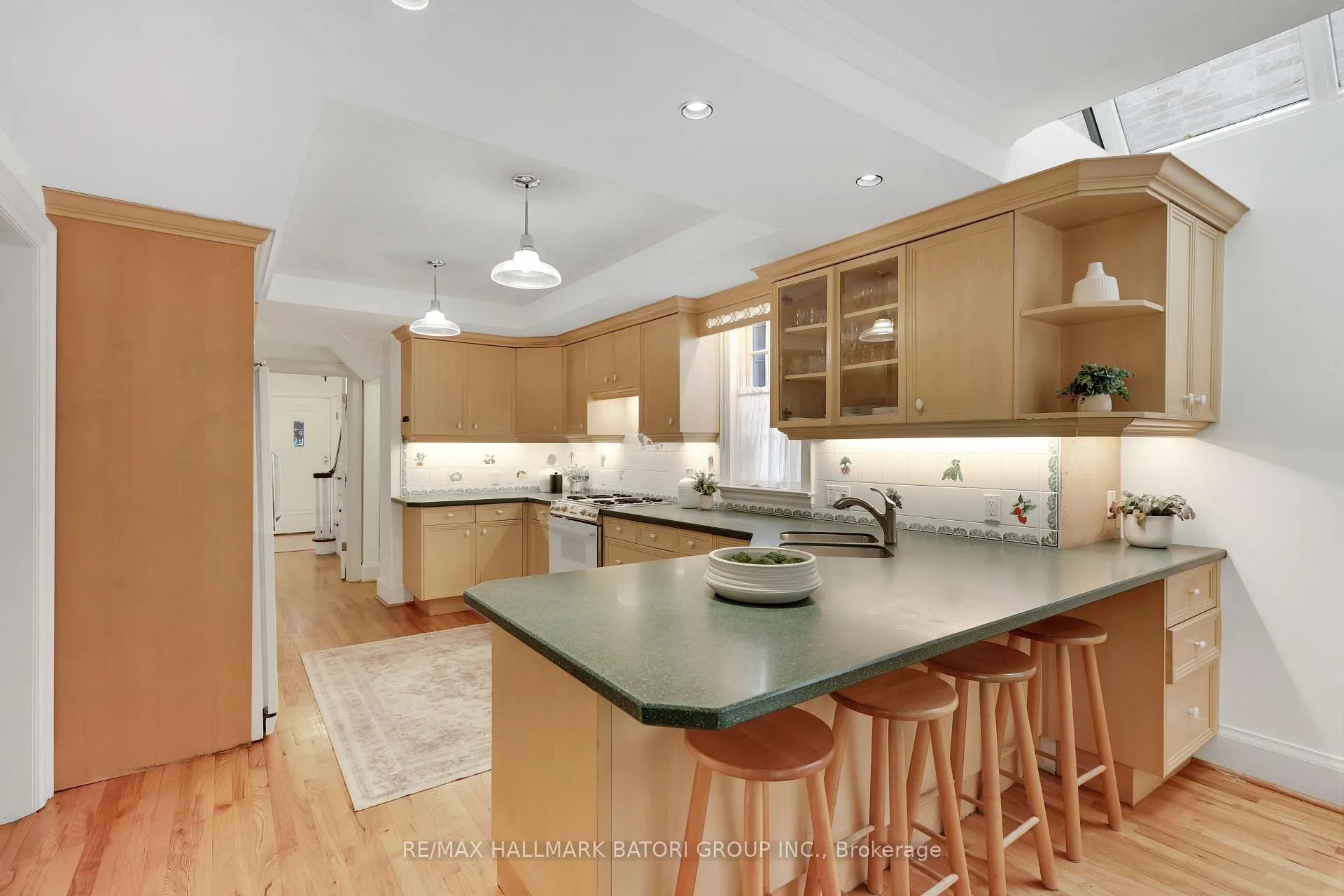 Photo 14 of 152 Hillhurst Boulevard, Toronto, Lawrence Park South — HOMEH