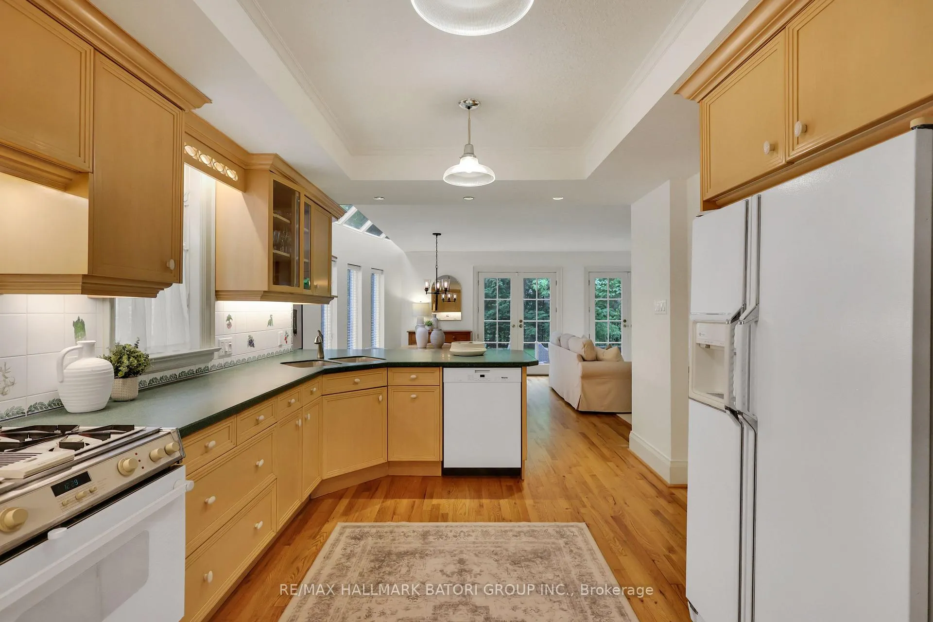 Photo 16 of 152 Hillhurst Boulevard, Toronto, Lawrence Park South — HOMEH