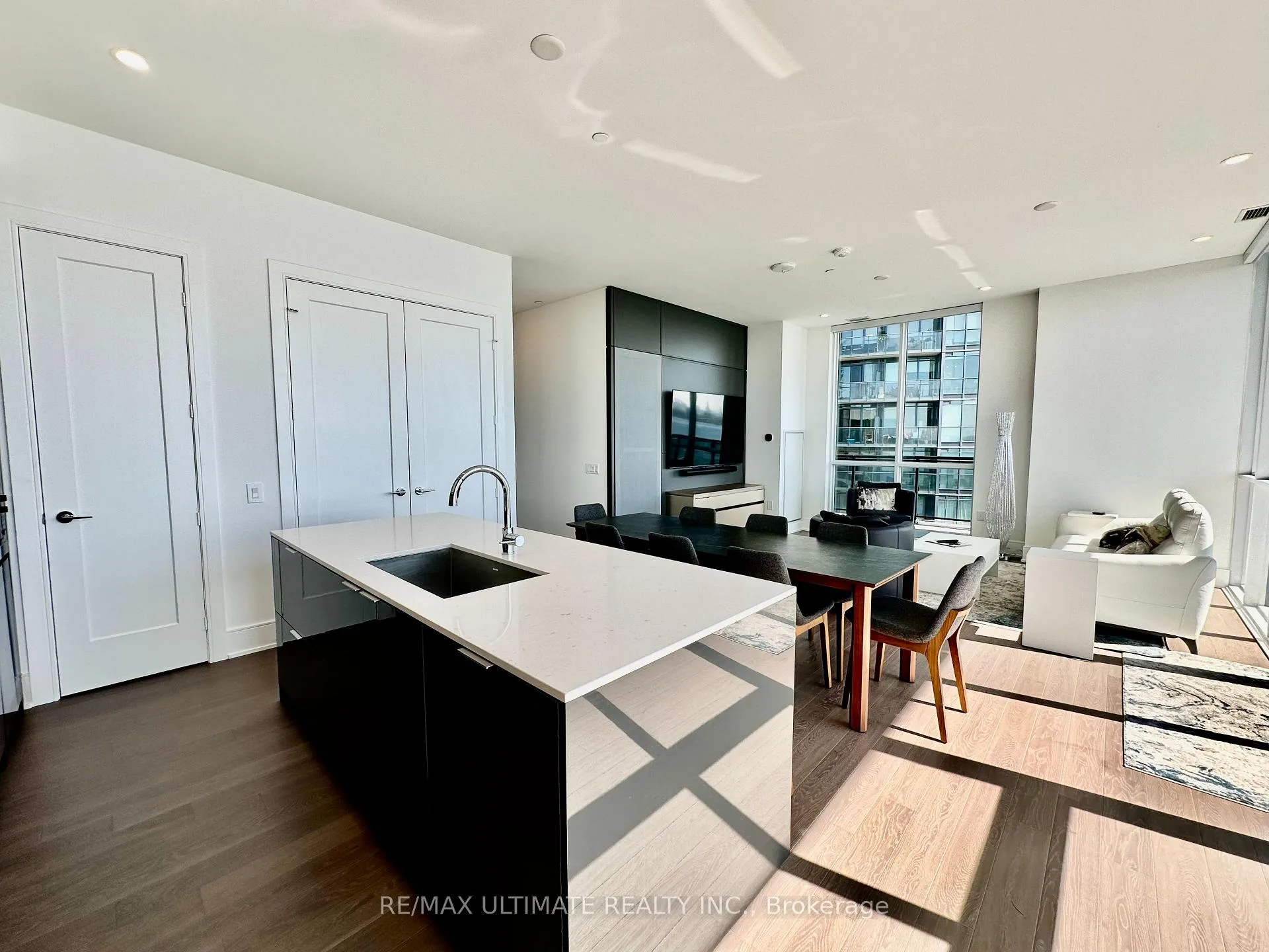 Photo 9 of Unit UPH06, 65 Annie Craig Drive, Etobicoke, Mimico — HOMEH