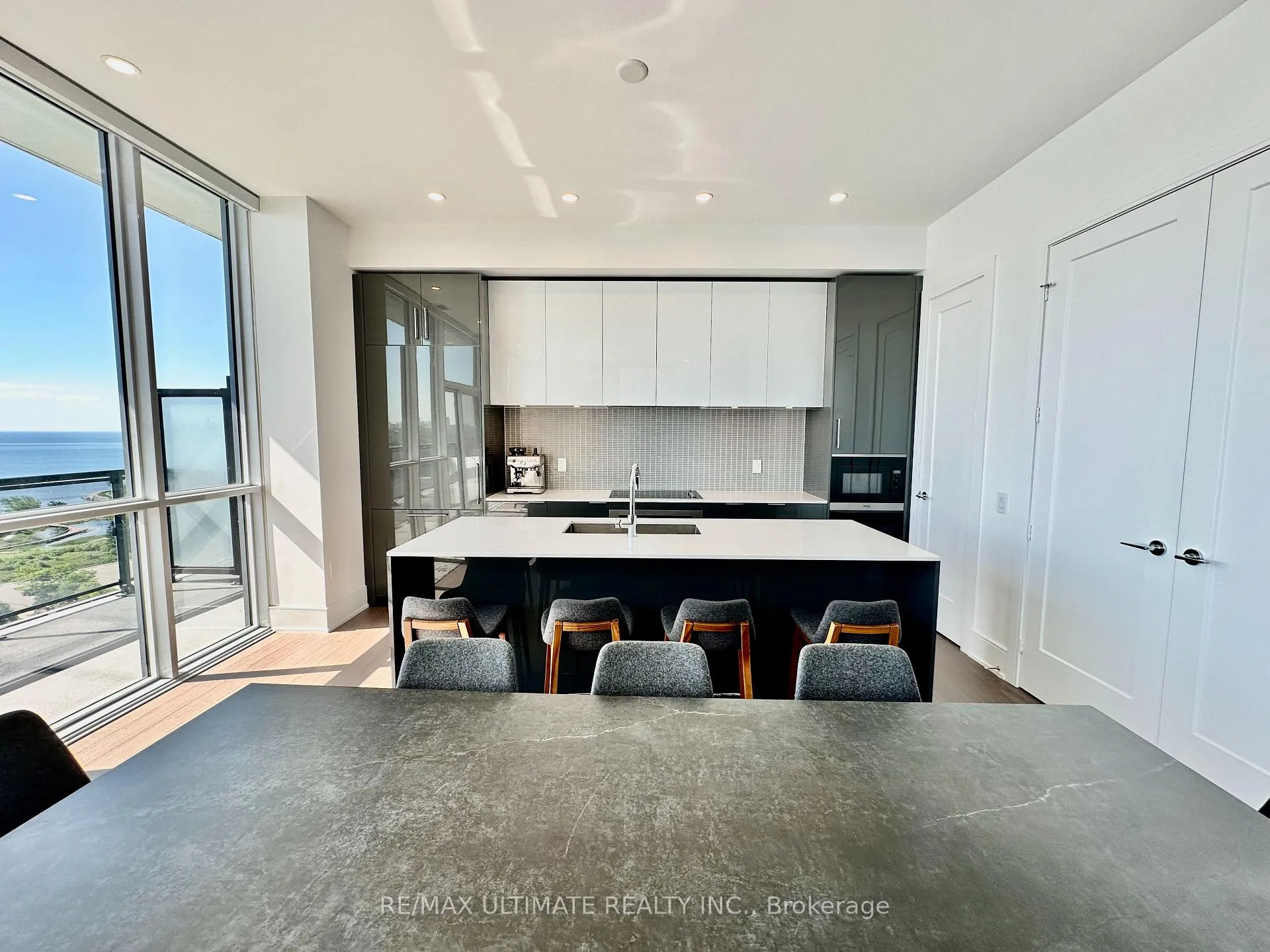 Photo 13 of Unit UPH06, 65 Annie Craig Drive, Etobicoke, Mimico — HOMEH
