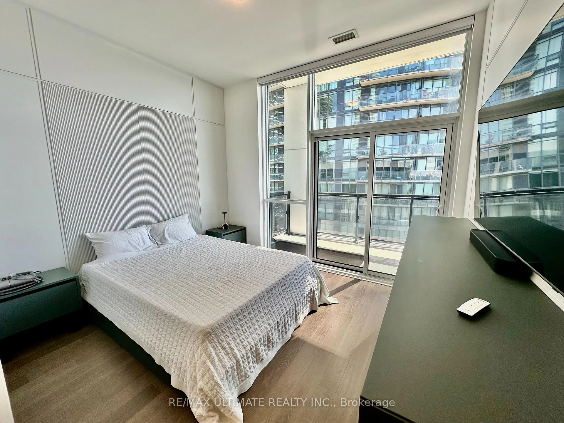 Photo 16 of Unit UPH06, 65 Annie Craig Drive, Etobicoke, Mimico — HOMEH
