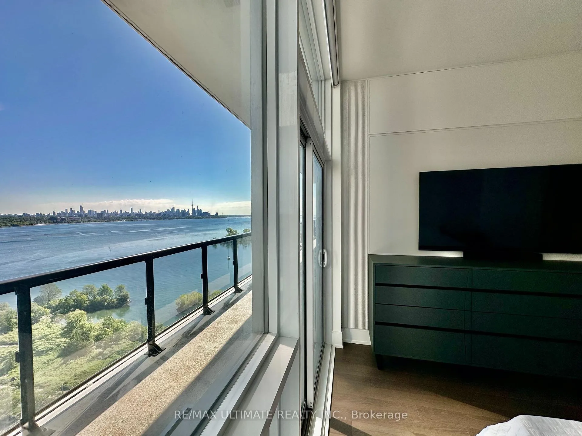 Photo 18 of Unit UPH06, 65 Annie Craig Drive, Etobicoke, Mimico — HOMEH