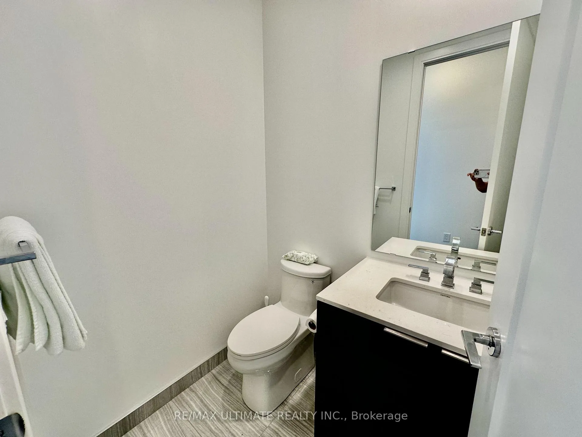 Photo 24 of Unit UPH06, 65 Annie Craig Drive, Etobicoke, Mimico — HOMEH