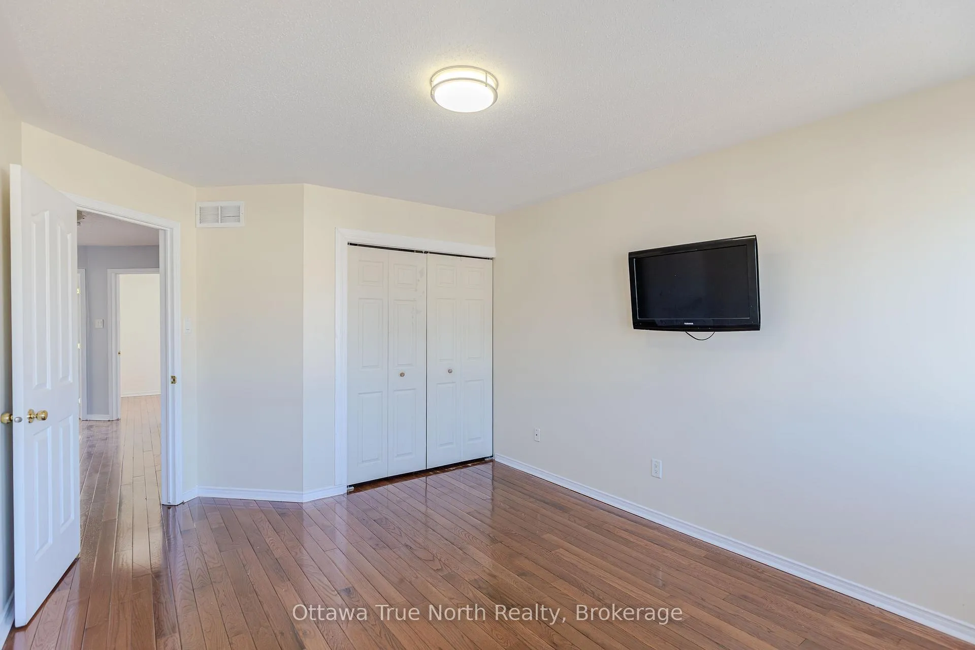 Photo 13 of 110 Macara Crescent, Ottawa, Kanata - Morgan's Grant/South March — HOMEH
