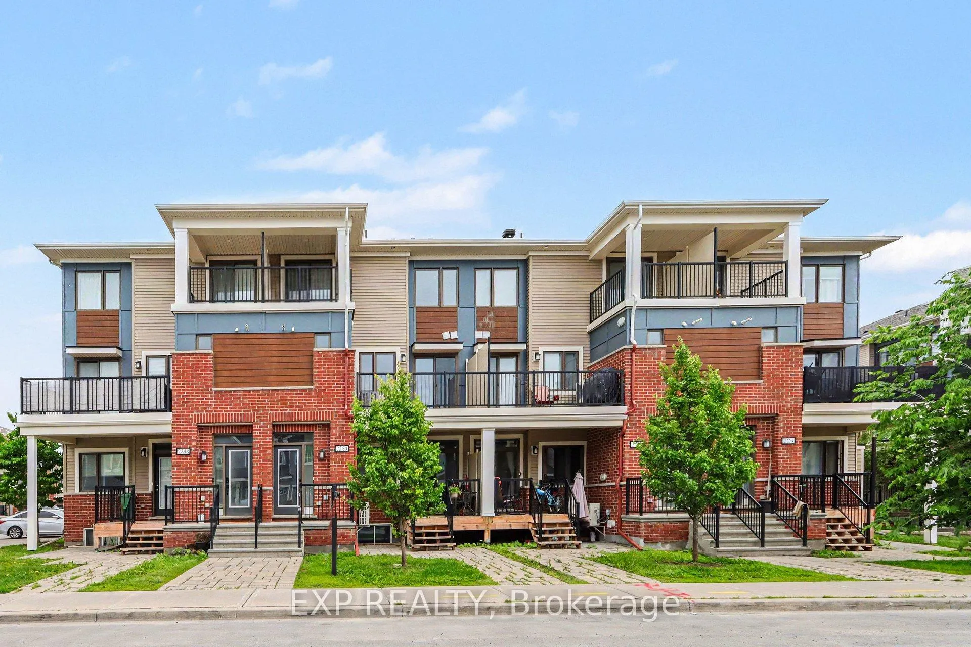 Front of 2250 Watercolours Way