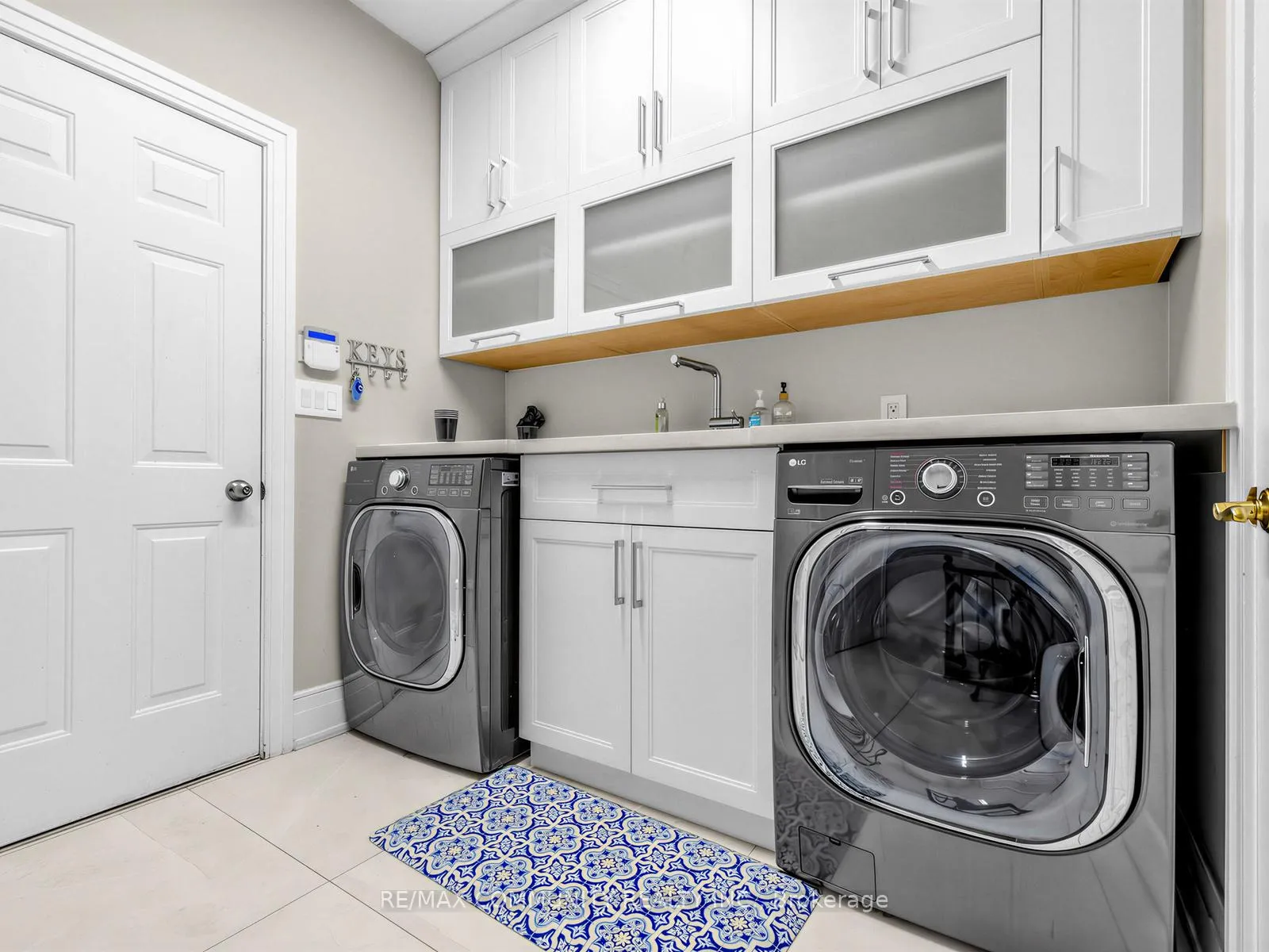 Photo 10 of 806 Clarence Street E, Vaughan, Islington Woods — HOMEH