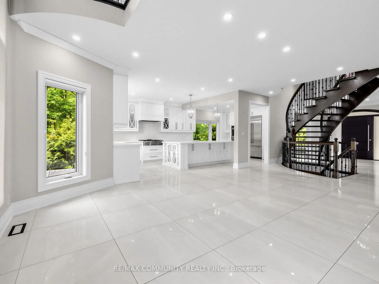 Photo 16 of 806 Clarence Street E, Vaughan, Islington Woods — HOMEH