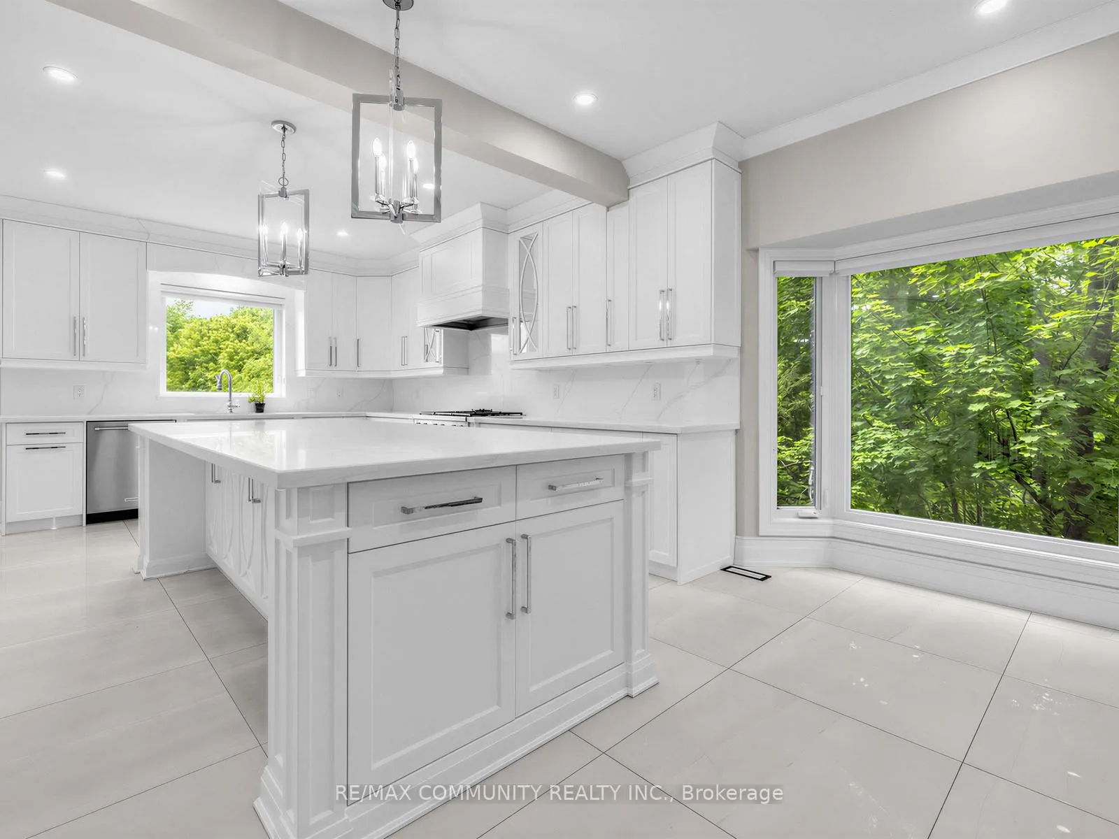 Photo 22 of 806 Clarence Street E, Vaughan, Islington Woods — HOMEH