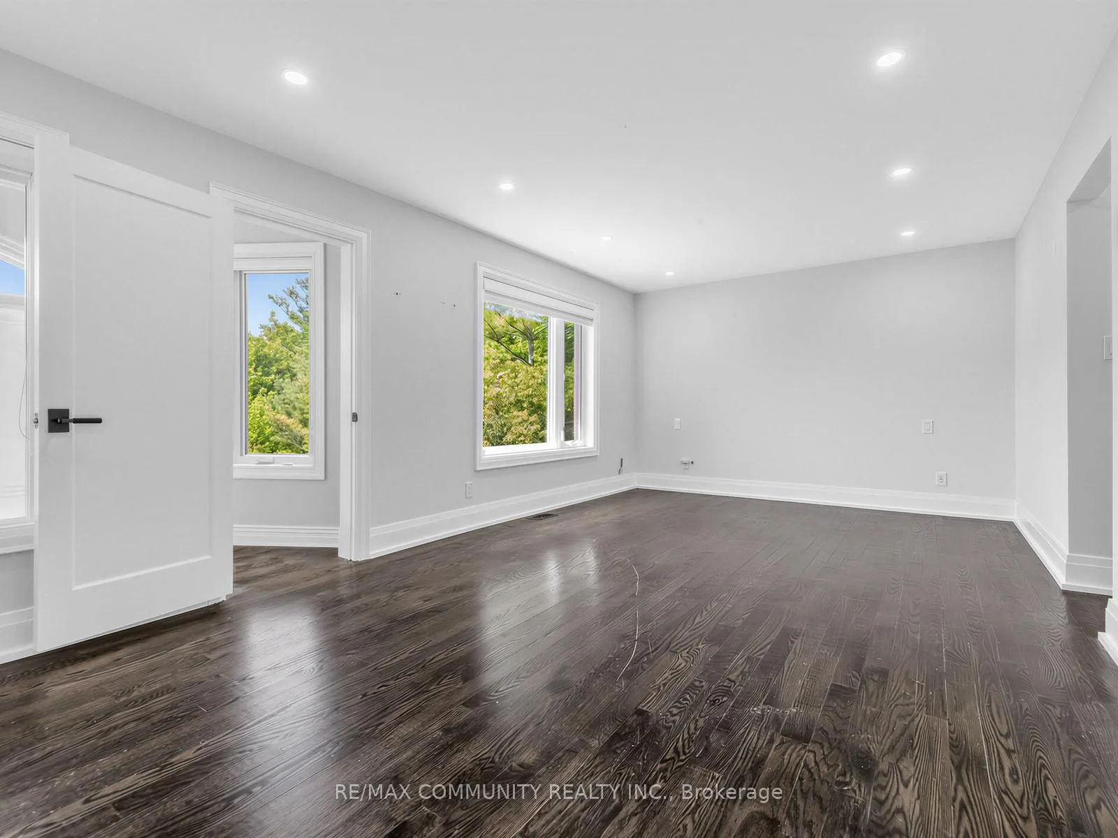 Photo 23 of 806 Clarence Street E, Vaughan, Islington Woods — HOMEH