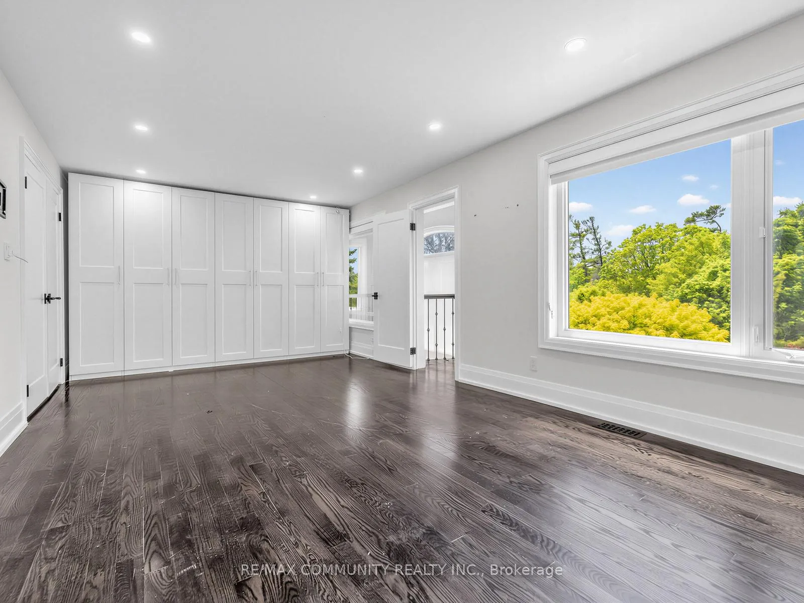 Photo 24 of 806 Clarence Street E, Vaughan, Islington Woods — HOMEH