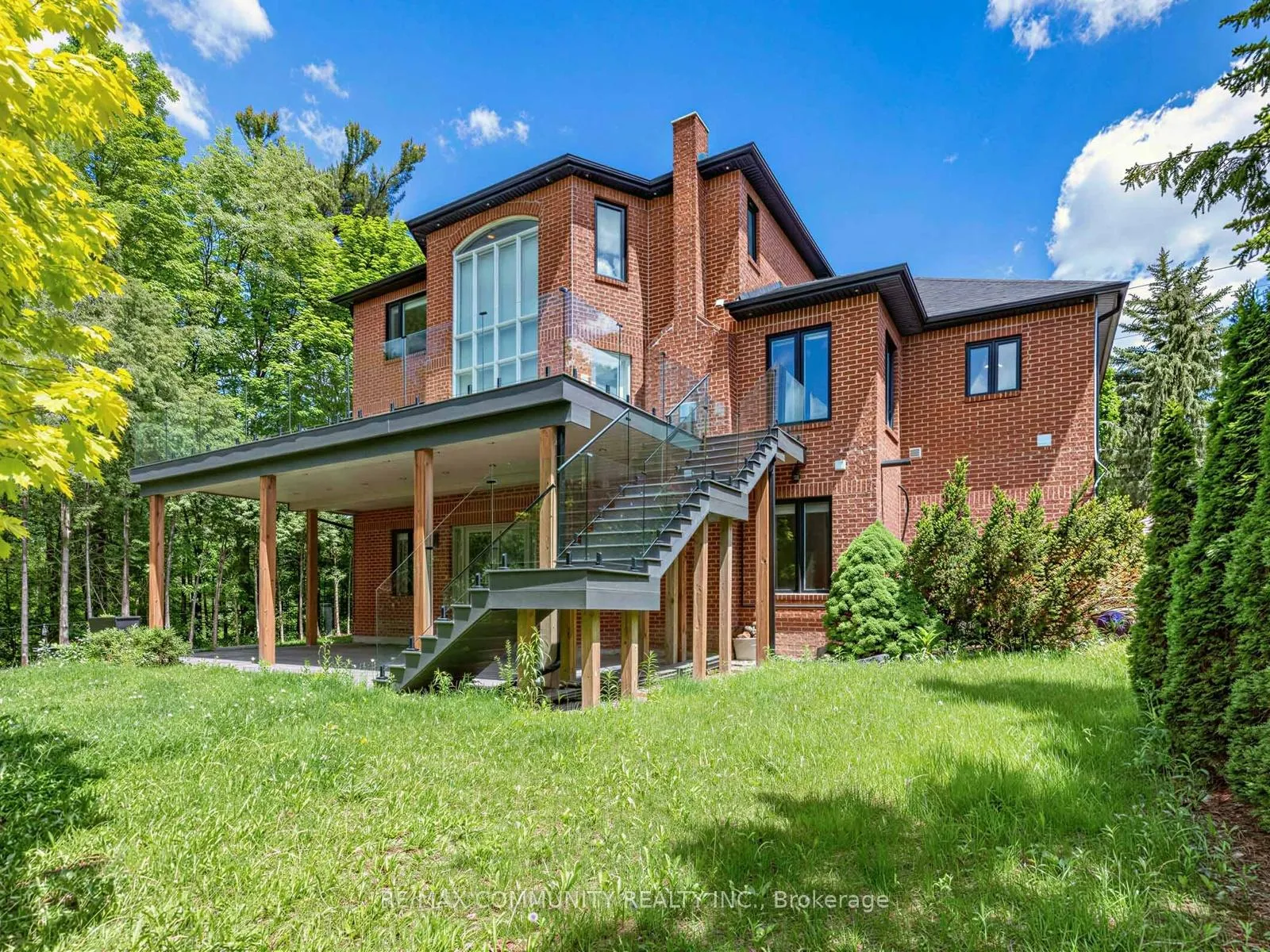Photo 38 of 806 Clarence Street E, Vaughan, Islington Woods — HOMEH