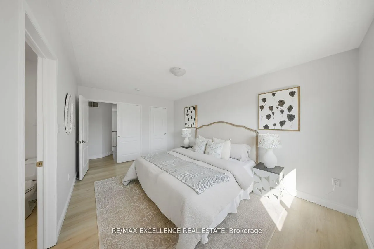 Photo 19 of 41 Brentcliff Drive, Brampton, Fletcher's Meadow — HOMEH