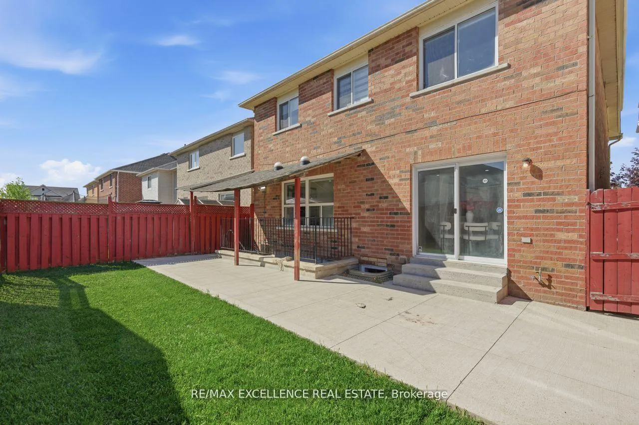 Photo 36 of 41 Brentcliff Drive, Brampton, Fletcher's Meadow — HOMEH