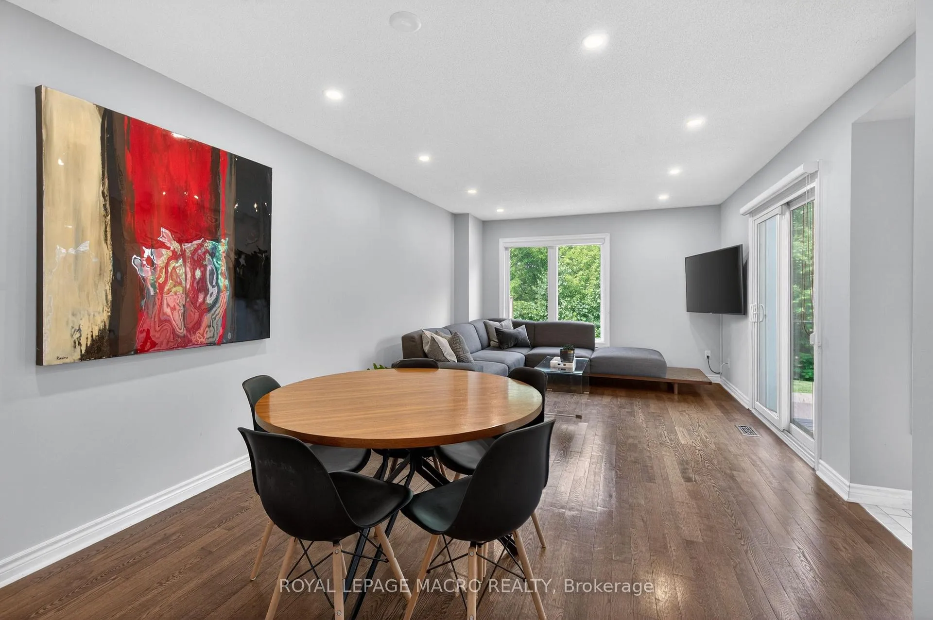 Photo 6 of Unit 2, 2215 Cleaver Avenue, Burlington, Headon — HOMEH