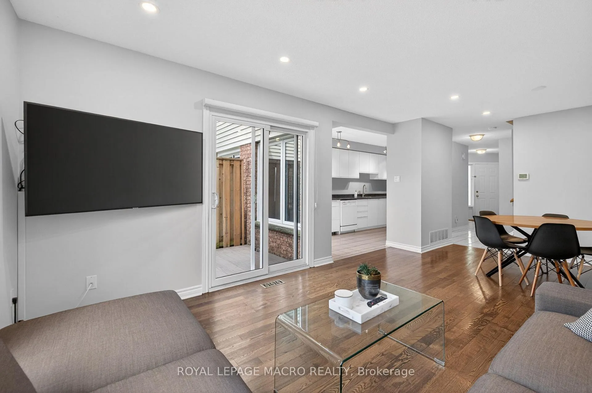 Photo 9 of Unit 2, 2215 Cleaver Avenue, Burlington, Headon — HOMEH
