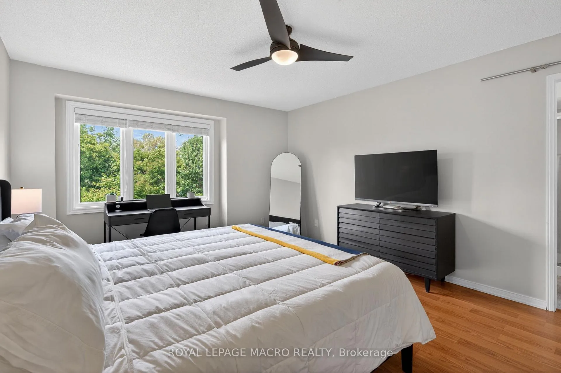 Photo 13 of Unit 2, 2215 Cleaver Avenue, Burlington, Headon — HOMEH