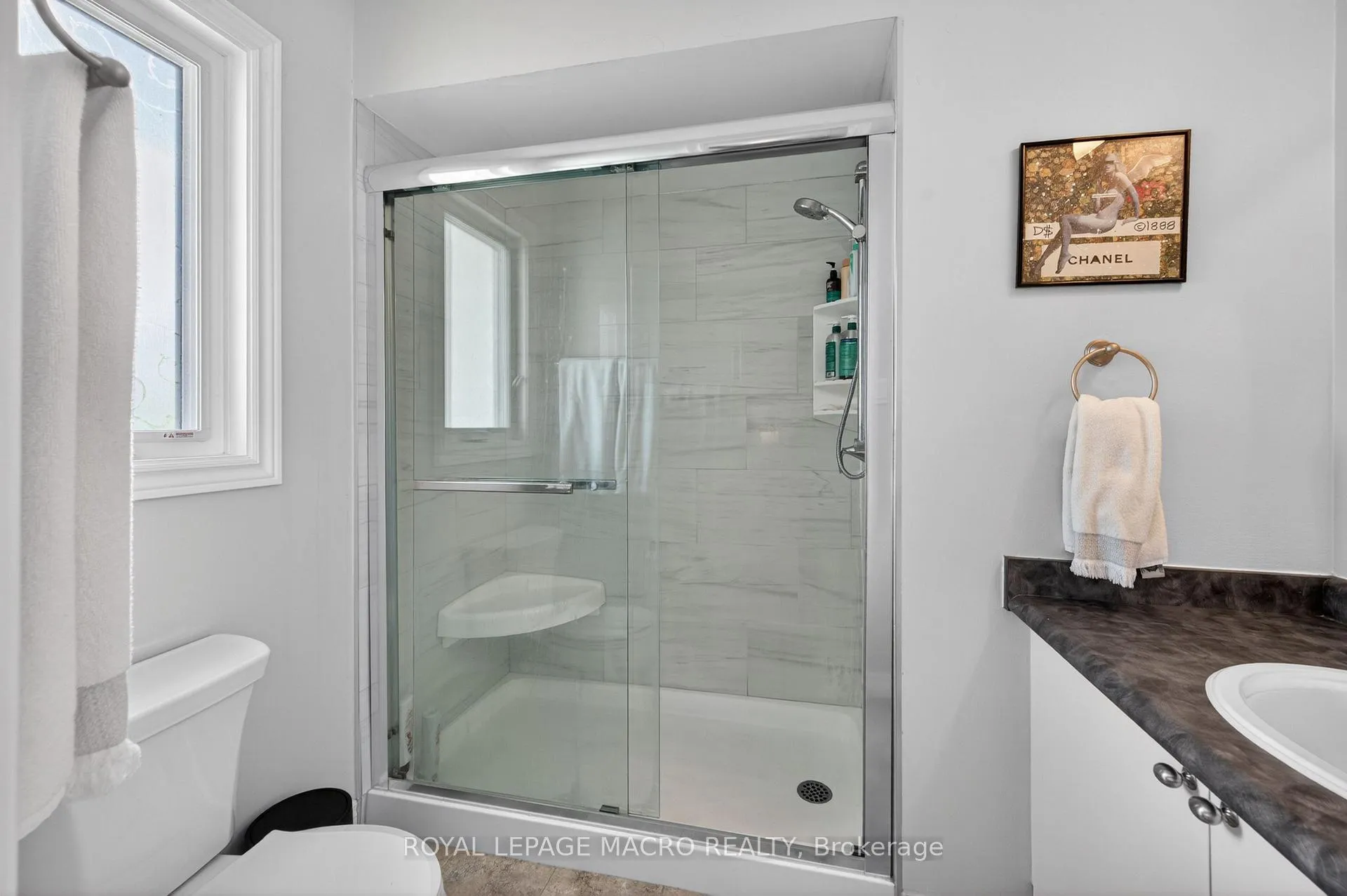 Photo 14 of Unit 2, 2215 Cleaver Avenue, Burlington, Headon — HOMEH