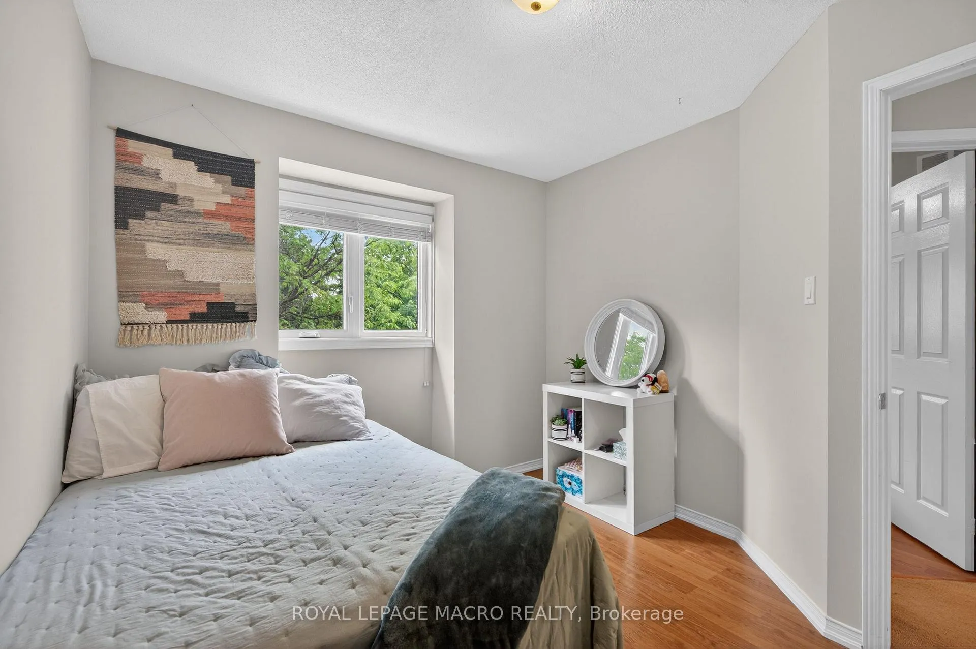 Photo 17 of Unit 2, 2215 Cleaver Avenue, Burlington, Headon — HOMEH