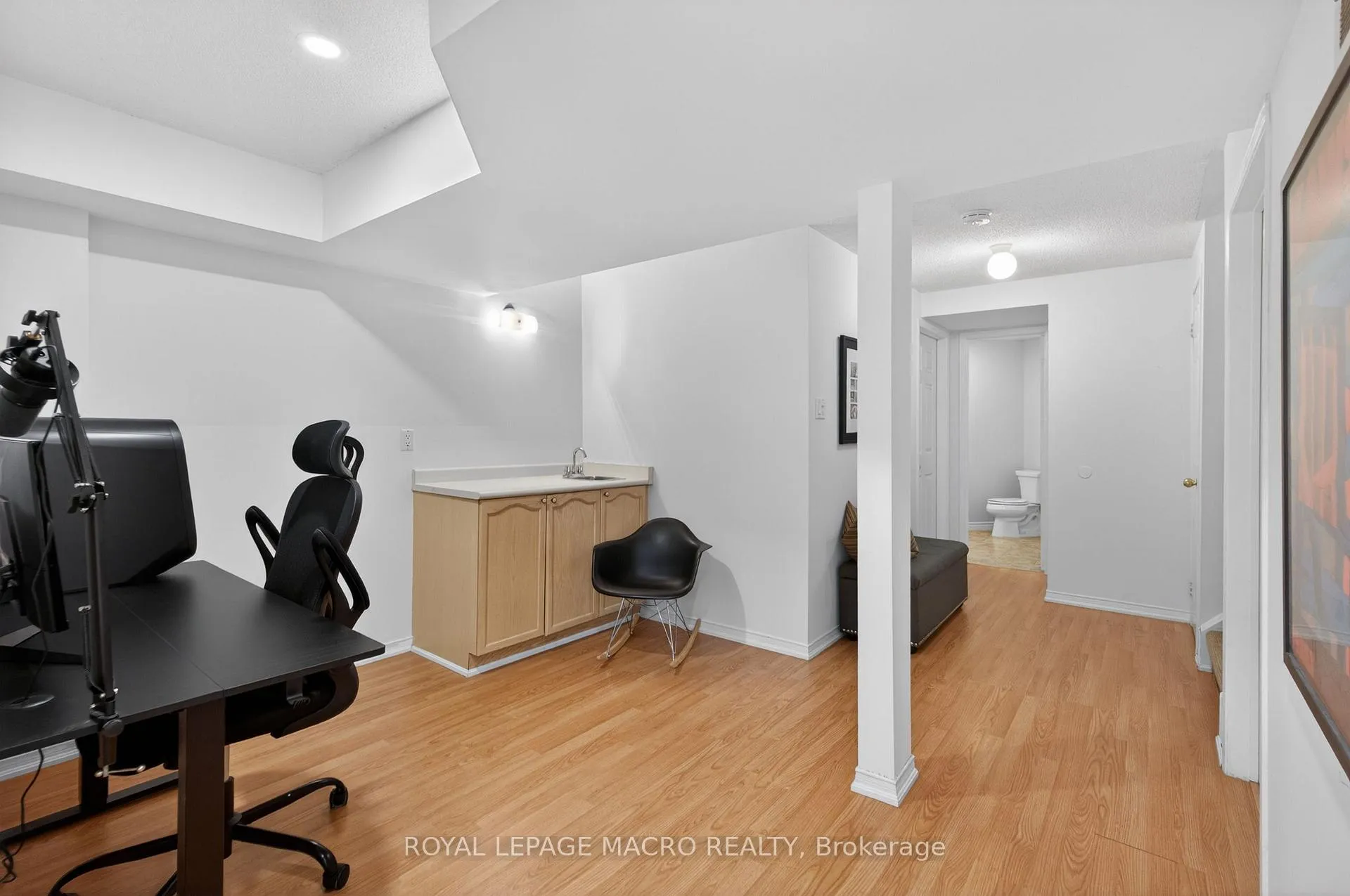 Photo 20 of Unit 2, 2215 Cleaver Avenue, Burlington, Headon — HOMEH