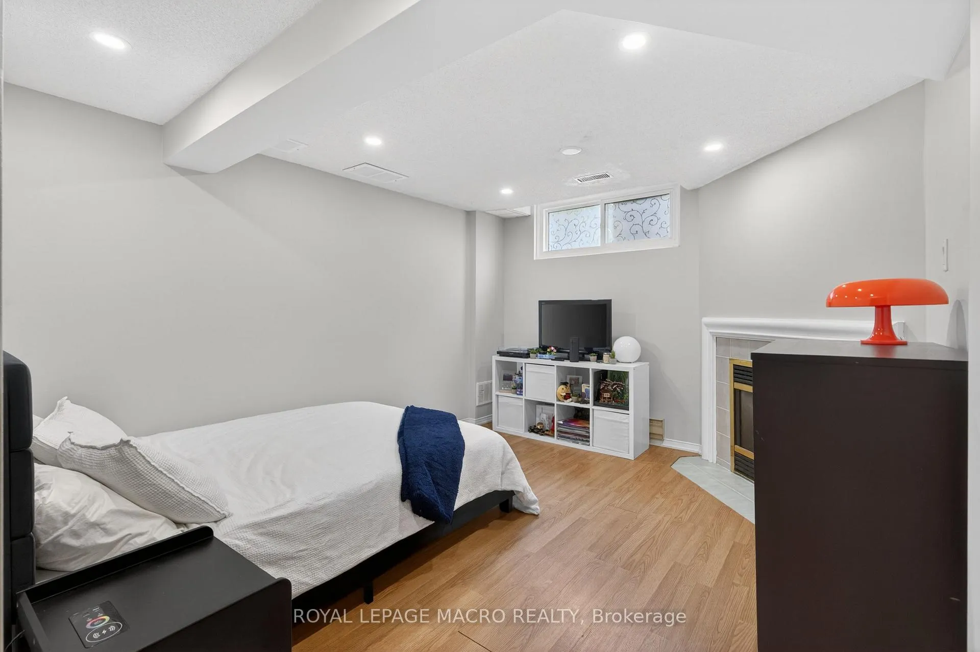 Photo 21 of Unit 2, 2215 Cleaver Avenue, Burlington, Headon — HOMEH