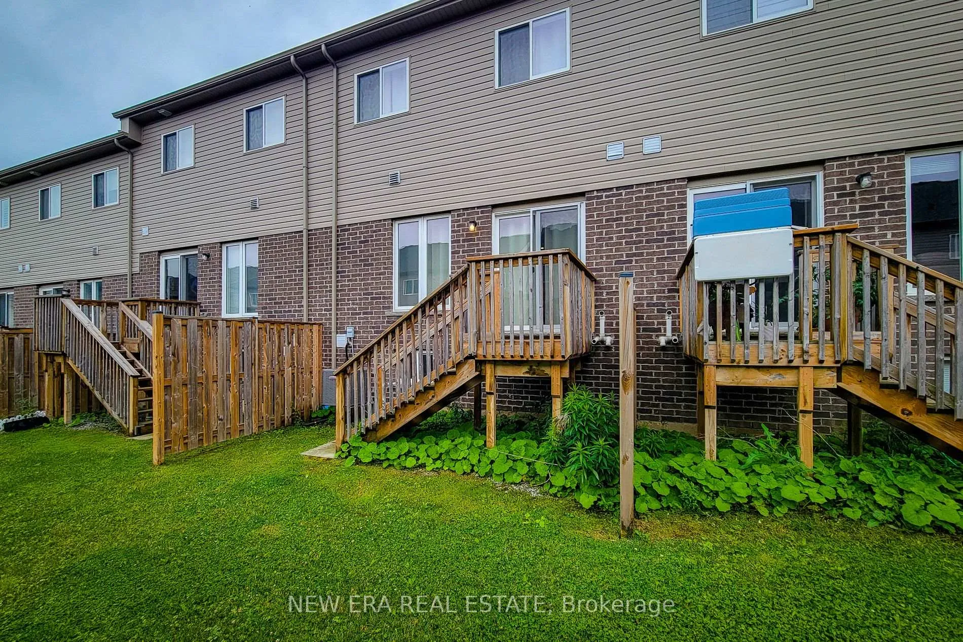 Photo 5 of 16 Dayman Drive, Hamilton, Ancaster — HOMEH
