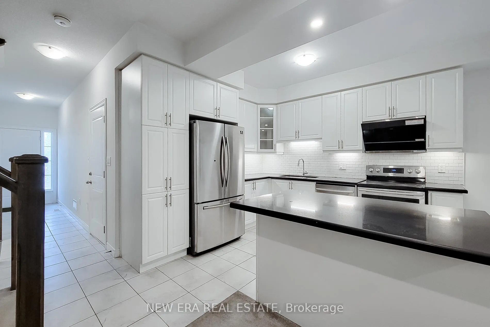 Photo 16 of 16 Dayman Drive, Hamilton, Ancaster — HOMEH