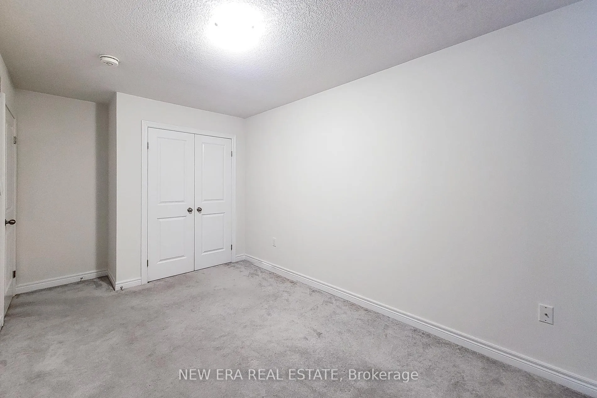 Photo 32 of 16 Dayman Drive, Hamilton, Ancaster — HOMEH