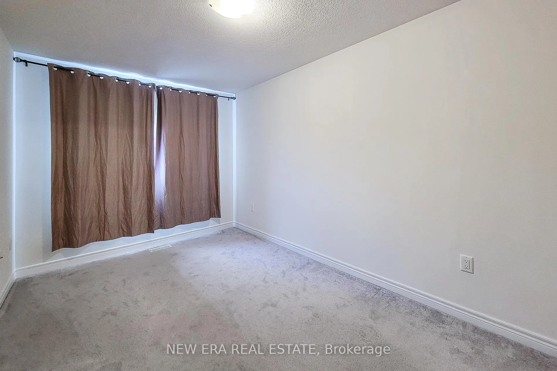 Photo 34 of 16 Dayman Drive, Hamilton, Ancaster — HOMEH