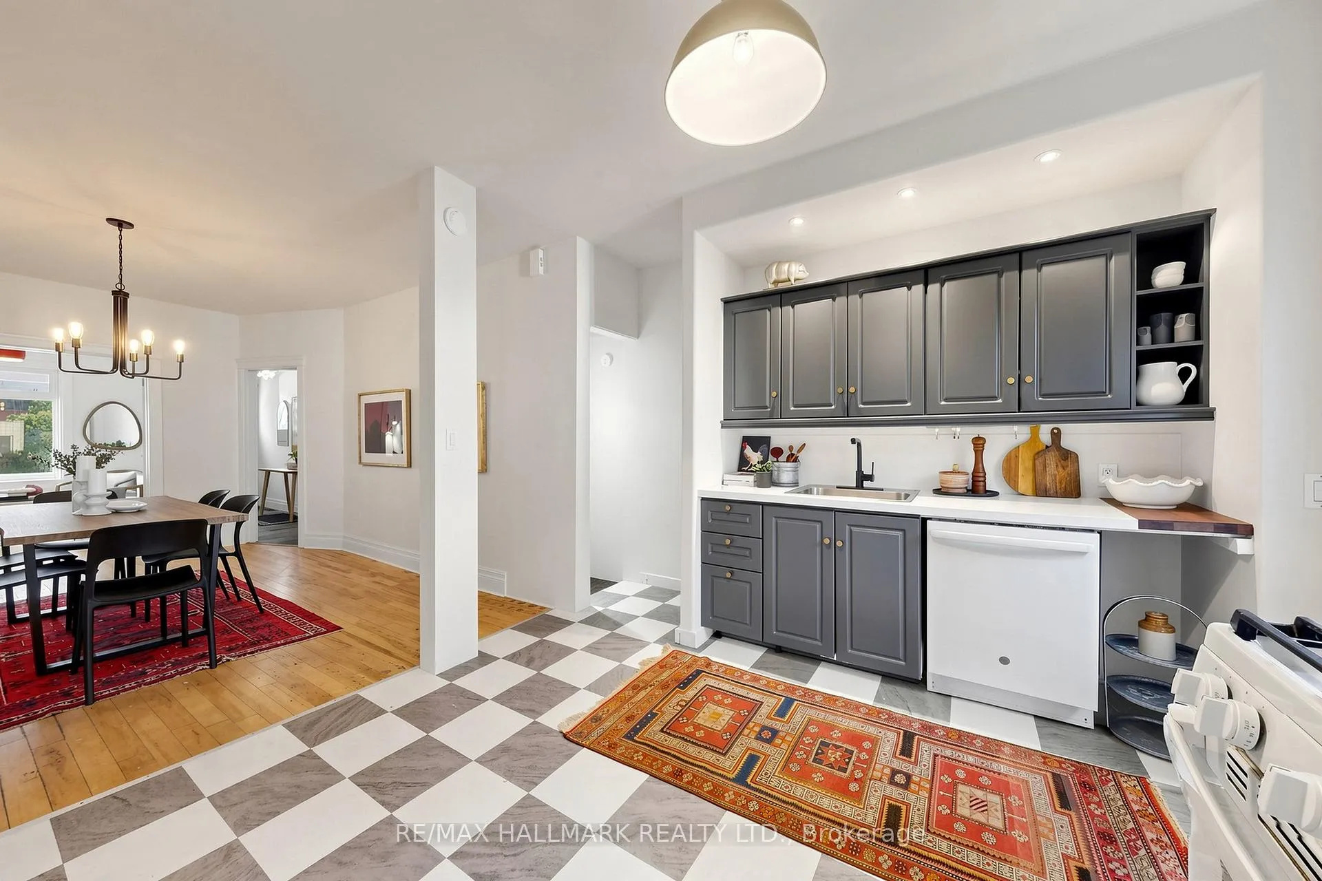 Photo 8 of 648 Pape Avenue, Toronto, North Riverdale — HOMEH
