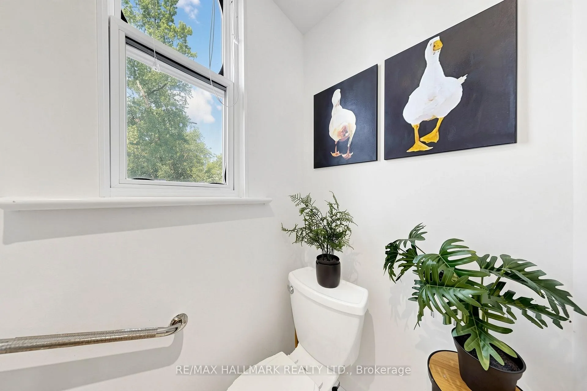 Photo 19 of 648 Pape Avenue, Toronto, North Riverdale — HOMEH