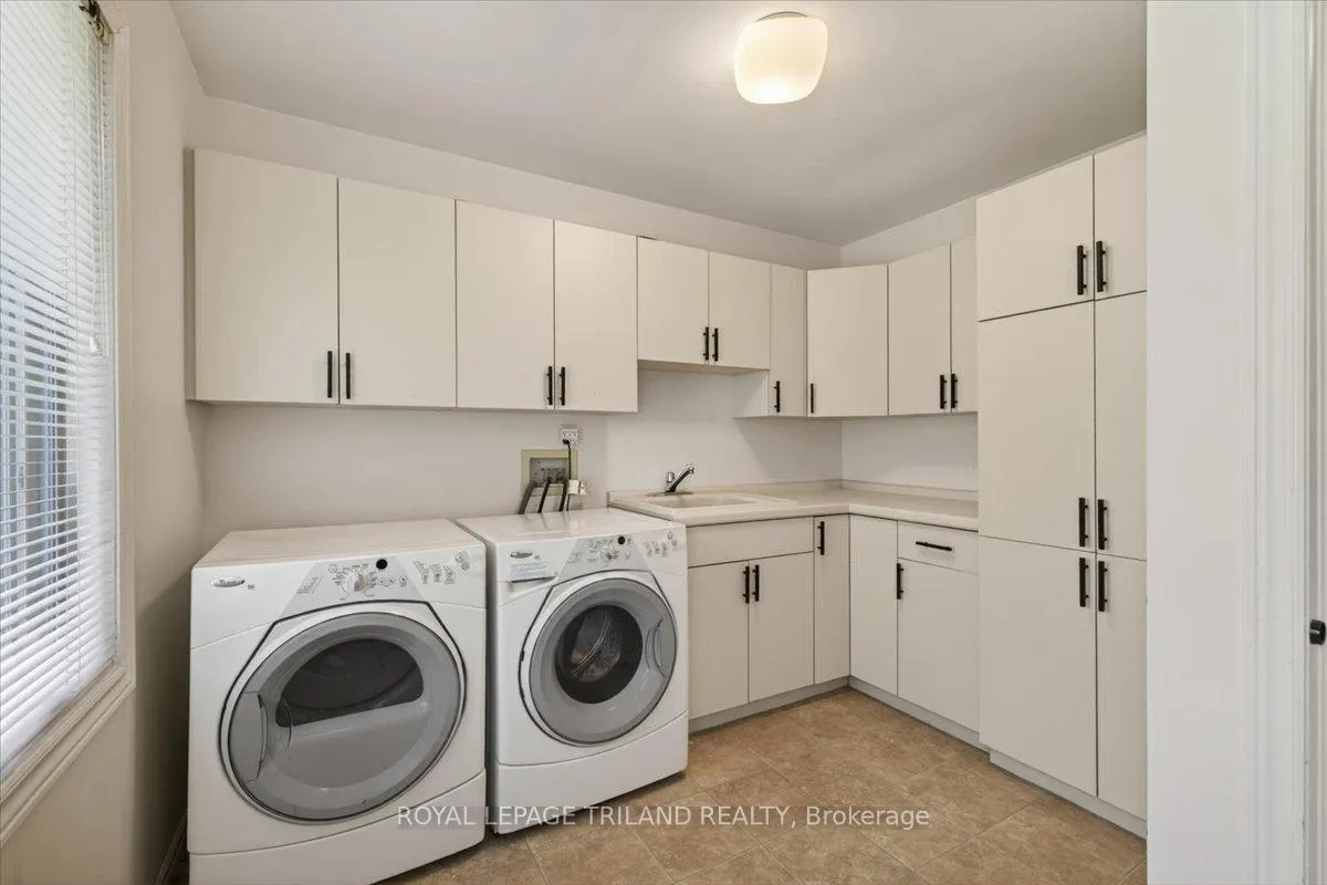 Photo 9 of 30 Thirlmere Road, London, North A — HOMEH
