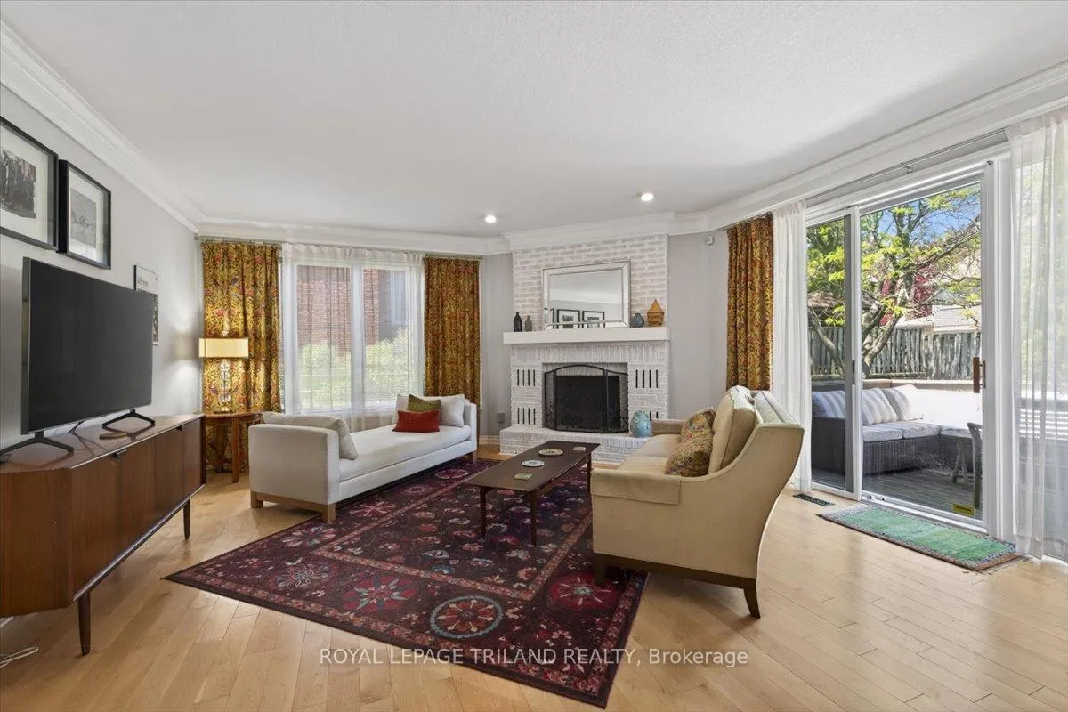 Photo 18 of 30 Thirlmere Road, London, North A — HOMEH