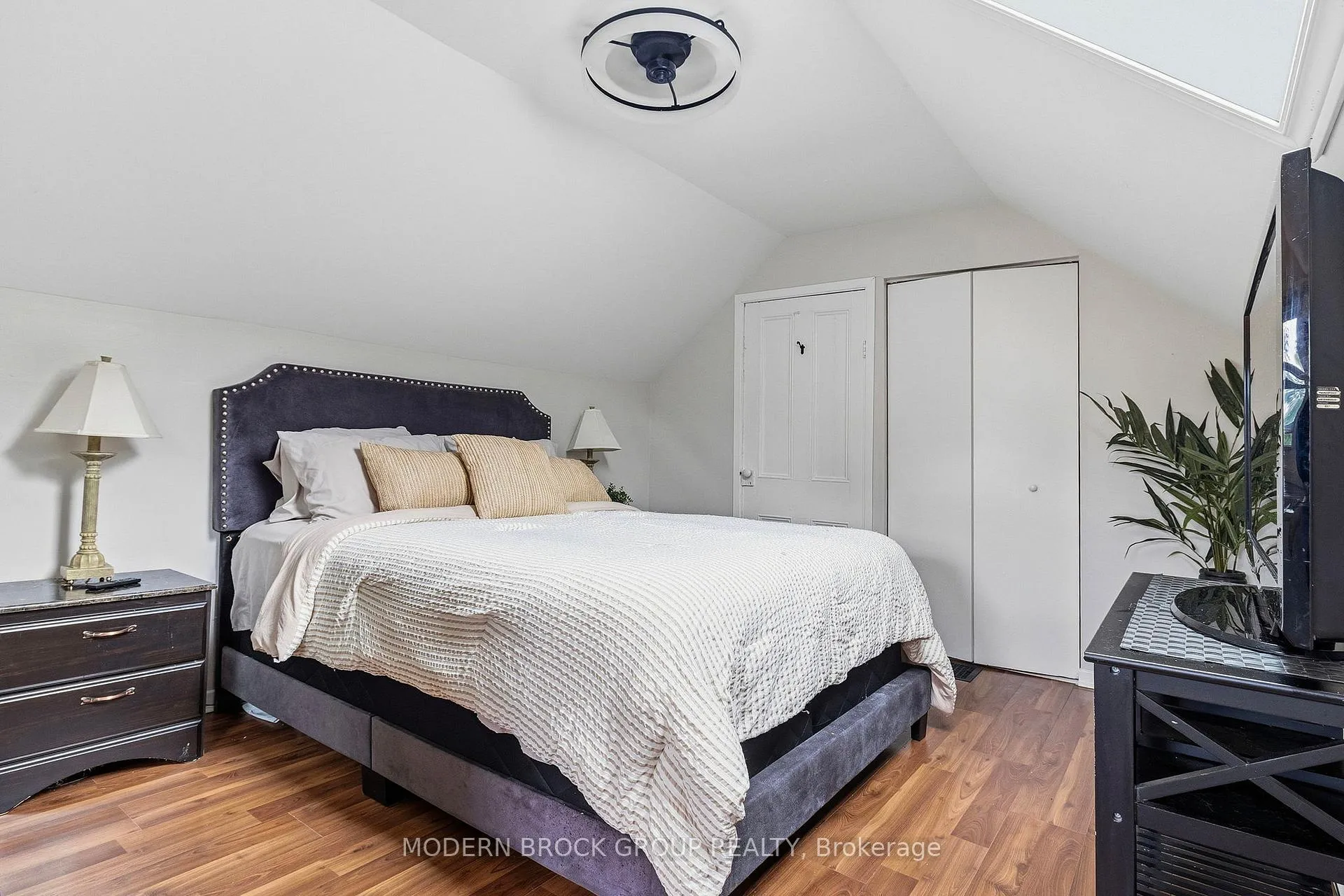 Photo 27 of 16 Beecher Street, Brockville, Brockville — HOMEH