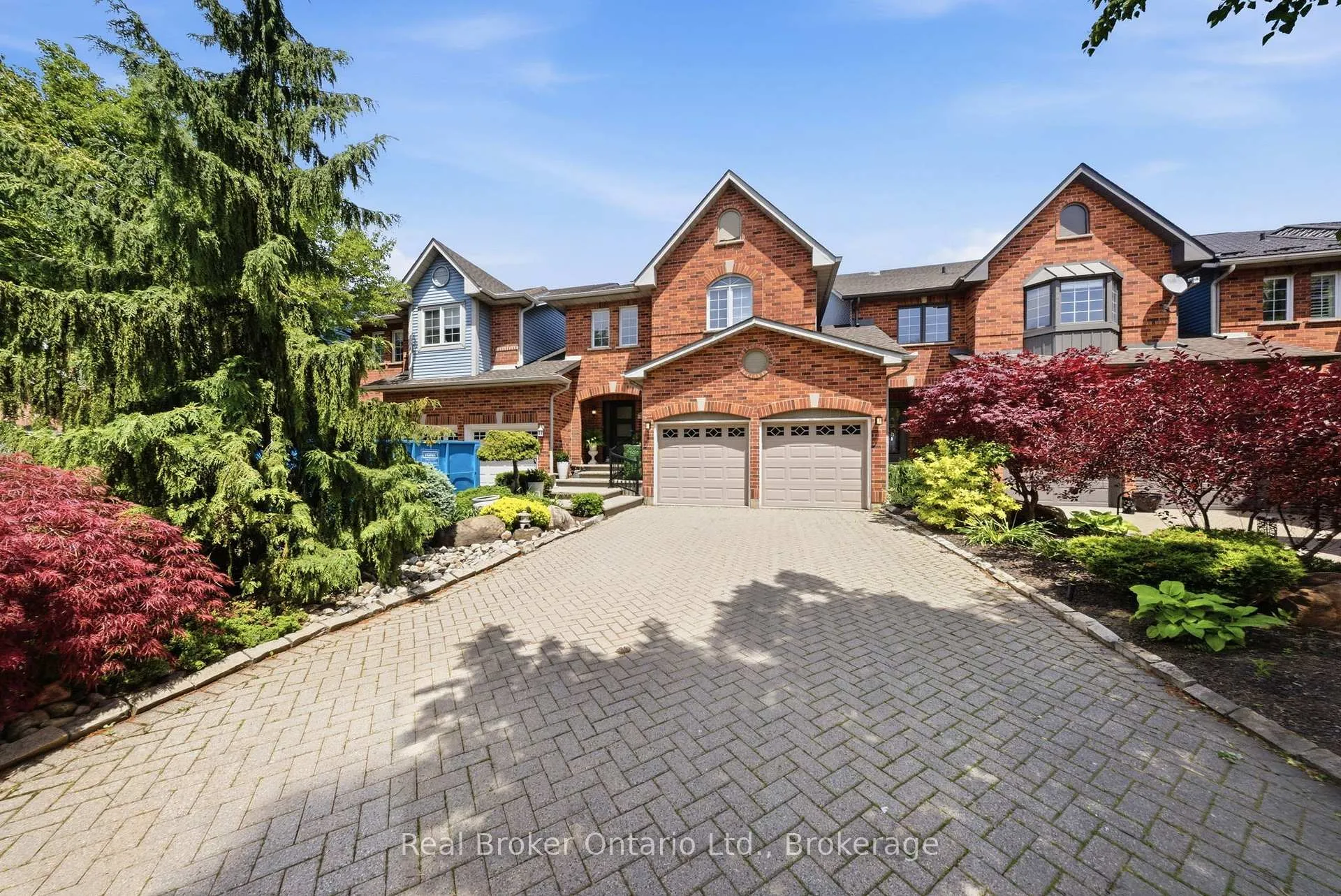 Photo 2 of 23 Edgewater Drive, Hamilton, Lakeshore — HOMEH