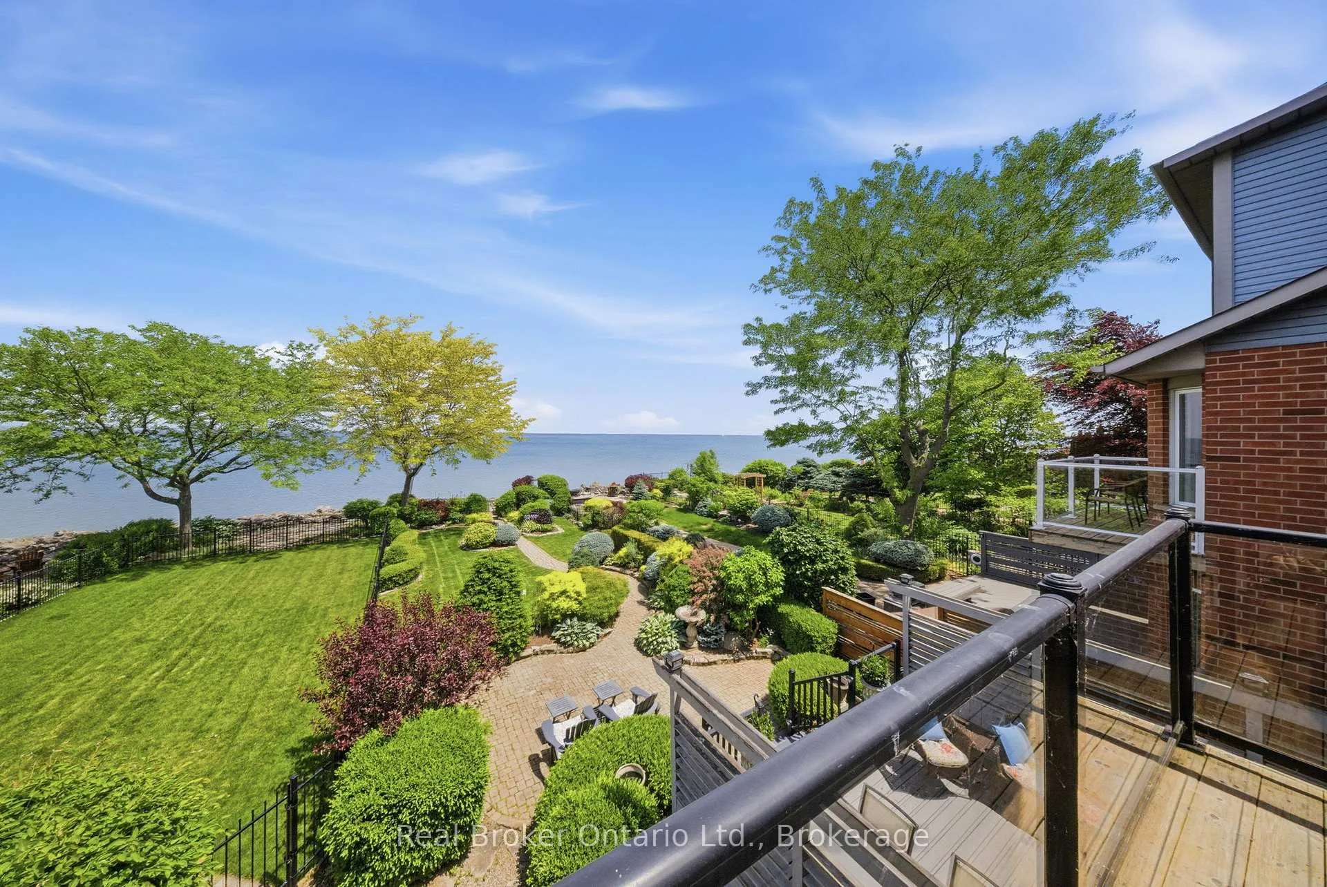 Photo 3 of 23 Edgewater Drive, Hamilton, Lakeshore — HOMEH