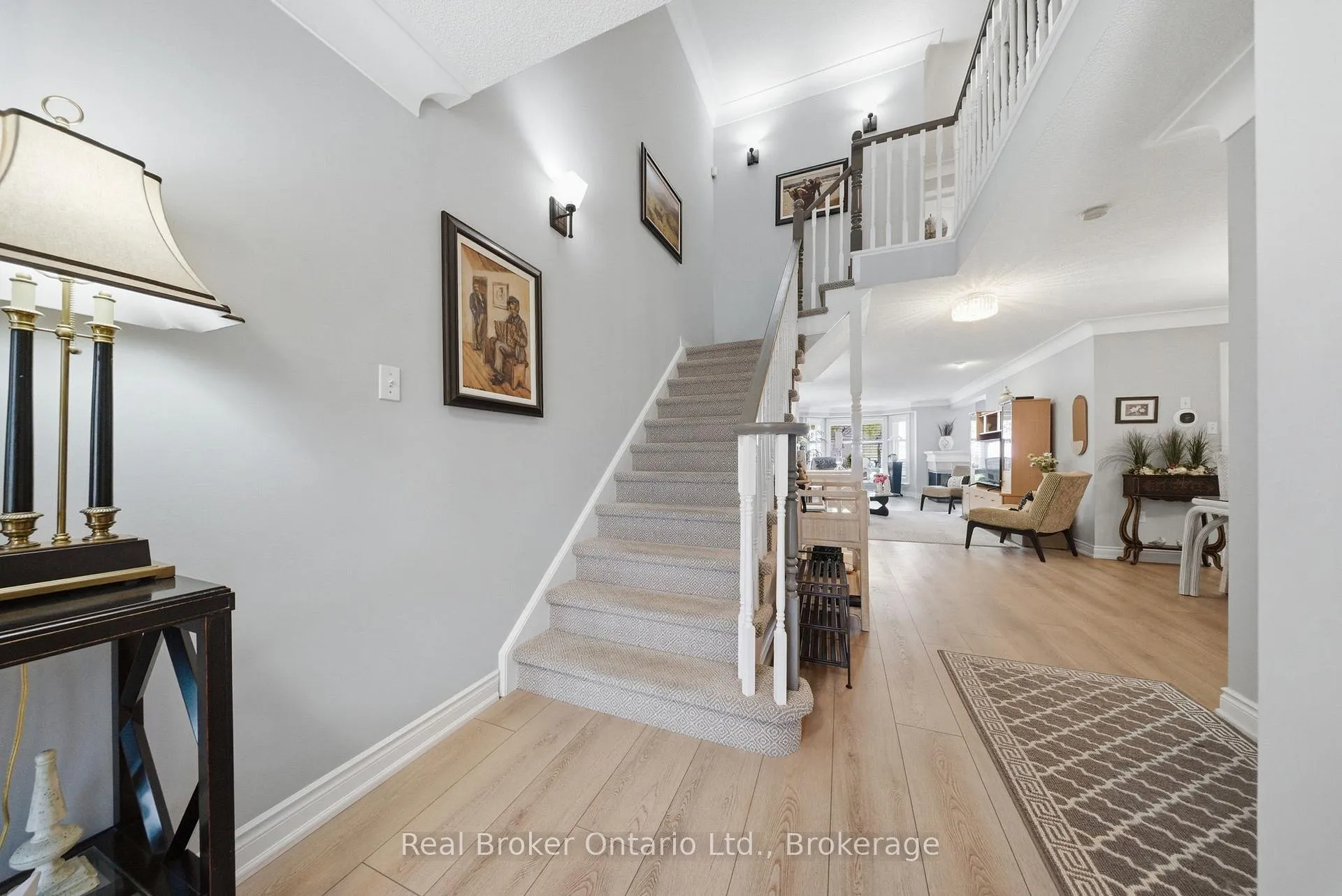 Photo 5 of 23 Edgewater Drive, Hamilton, Lakeshore — HOMEH