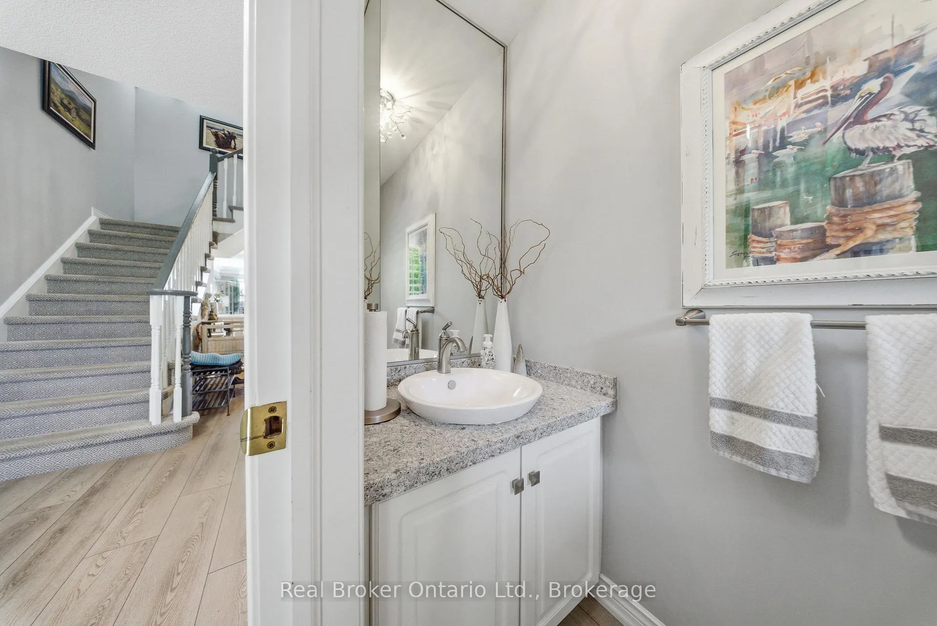 Photo 20 of 23 Edgewater Drive, Hamilton, Lakeshore — HOMEH