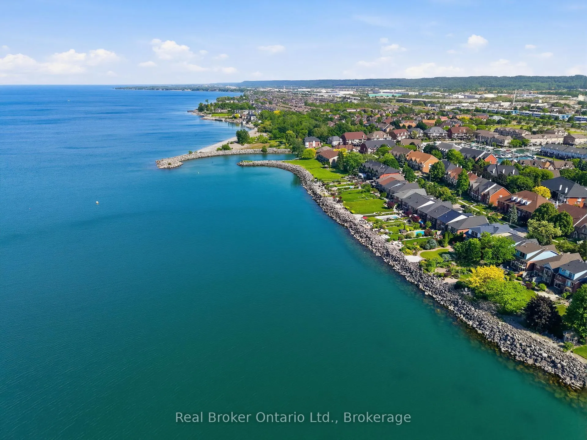 Photo 32 of 23 Edgewater Drive, Hamilton, Lakeshore — HOMEH