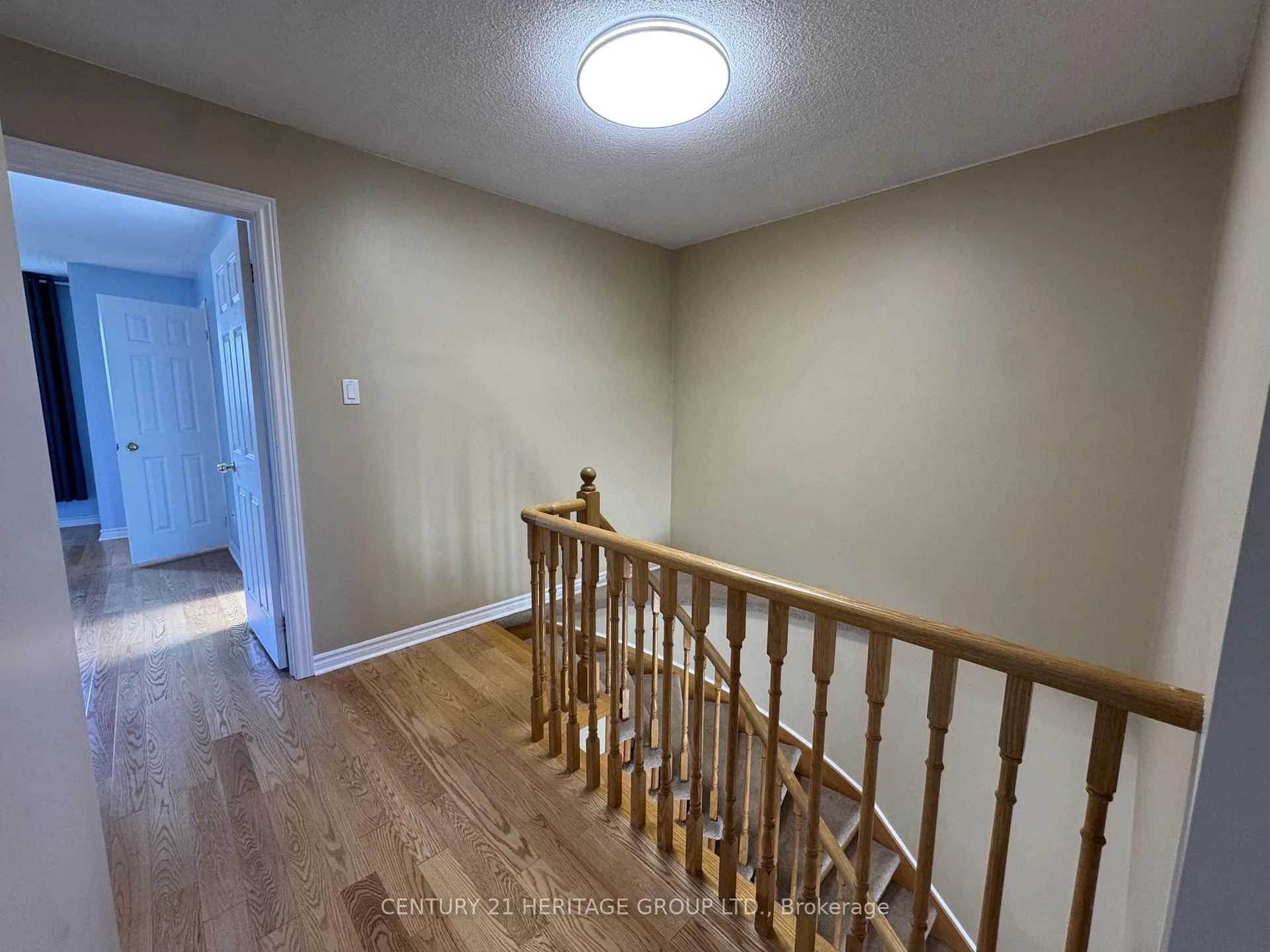 Photo 8 of 82 Kenwell Crescent, Barrie, Holly — HOMEH