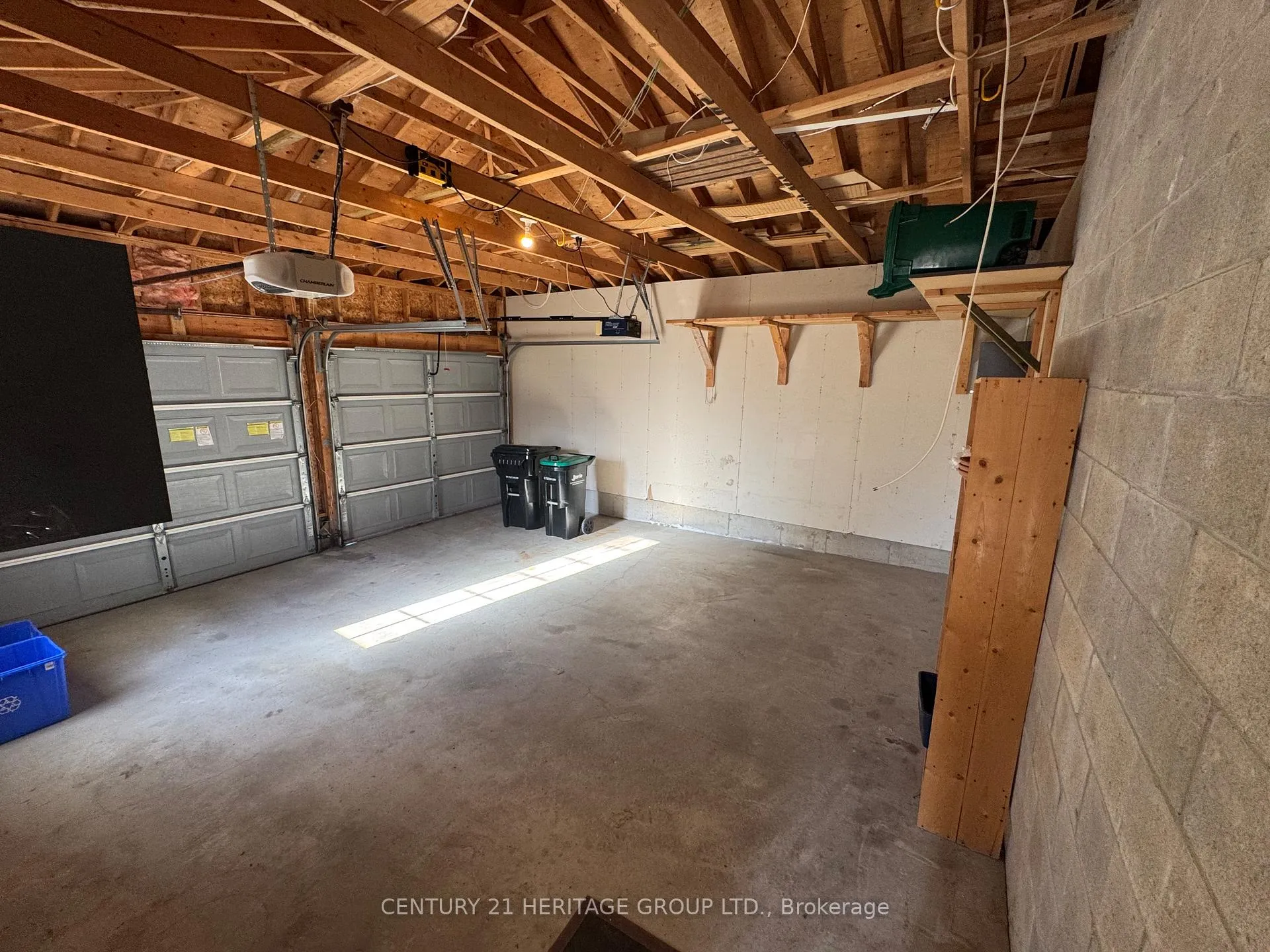 Photo 19 of 82 Kenwell Crescent, Barrie, Holly — HOMEH