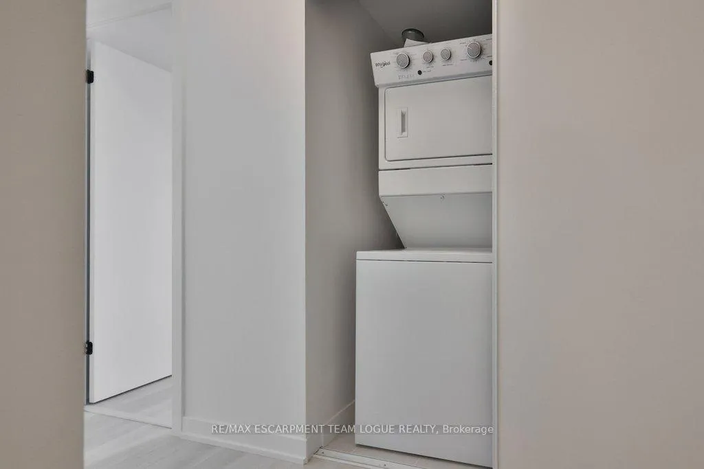 Photo 16 of Unit D605, 4878 Powers Common, Burlington, Alton — HOMEH