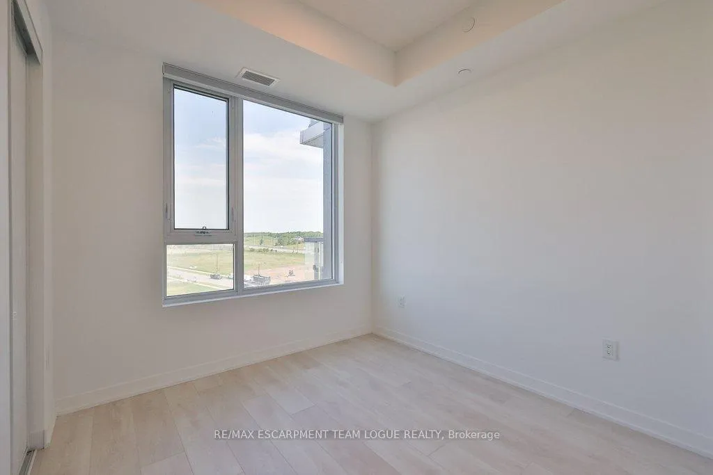 Photo 18 of Unit D605, 4878 Powers Common, Burlington, Alton — HOMEH