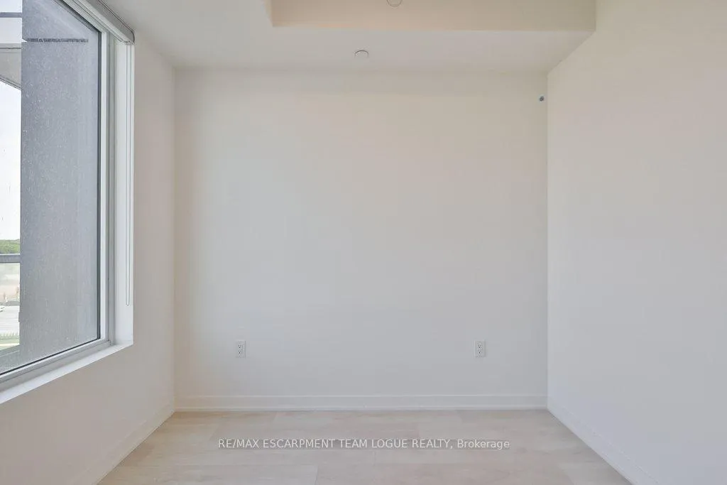 Photo 21 of Unit D605, 4878 Powers Common, Burlington, Alton — HOMEH