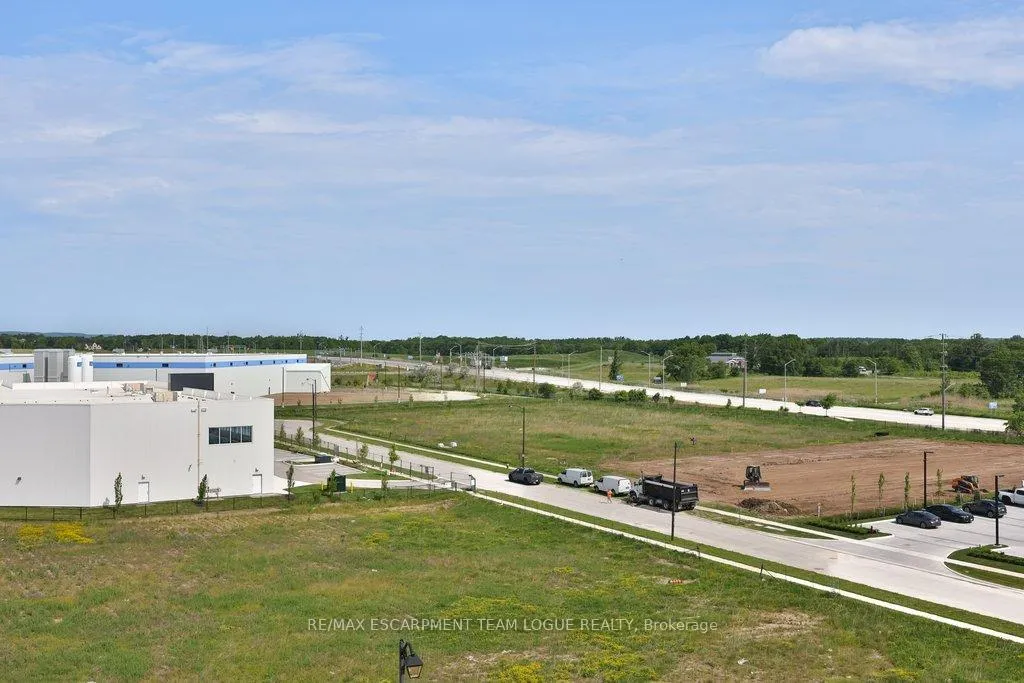 Photo 43 of Unit D605, 4878 Powers Common, Burlington, Alton — HOMEH
