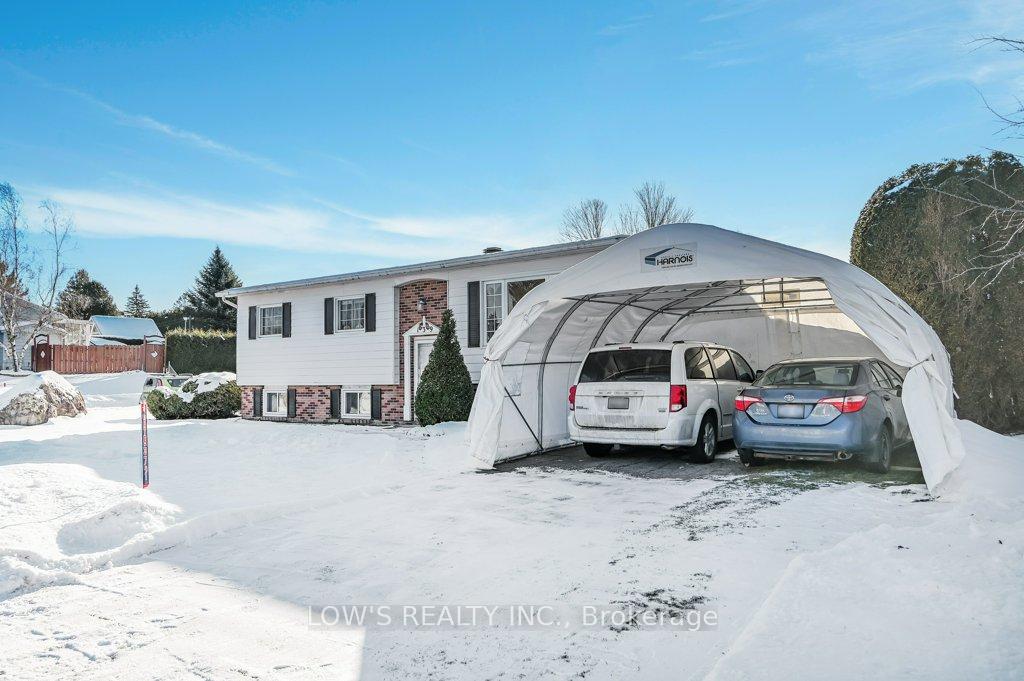 Photo 2 of 139 Home Avenue, Champlain, Vankleek Hill — HOMEH